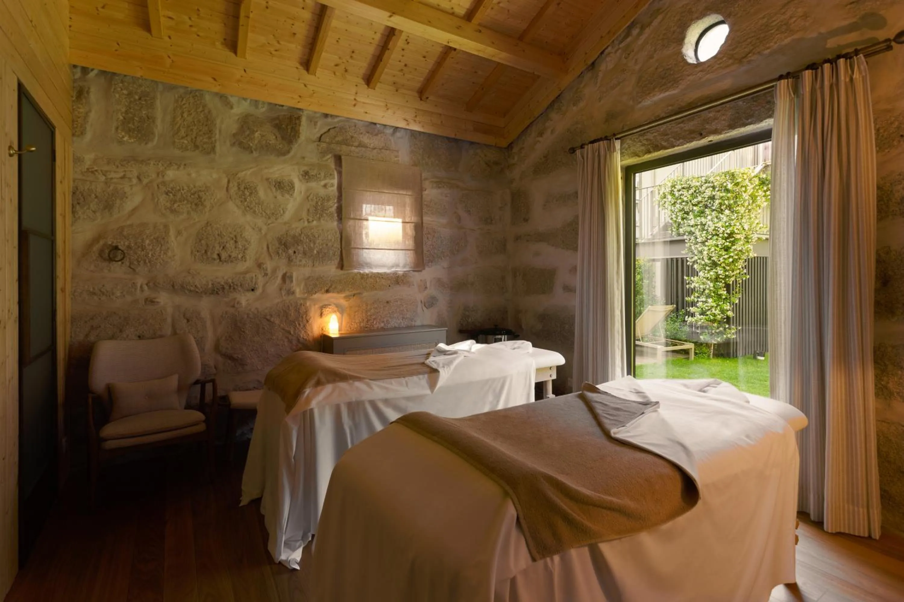 Massage, Bed in Torel Saboaria