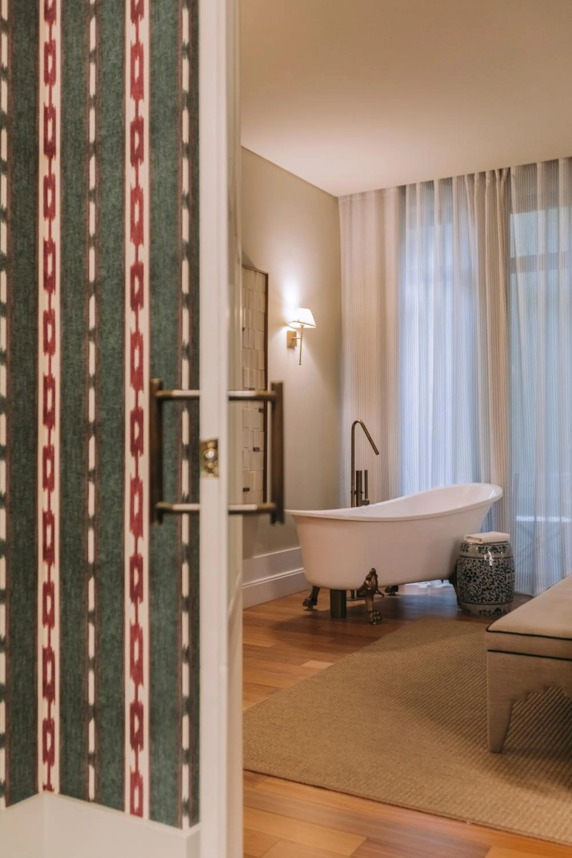 Bath in Torel Saboaria