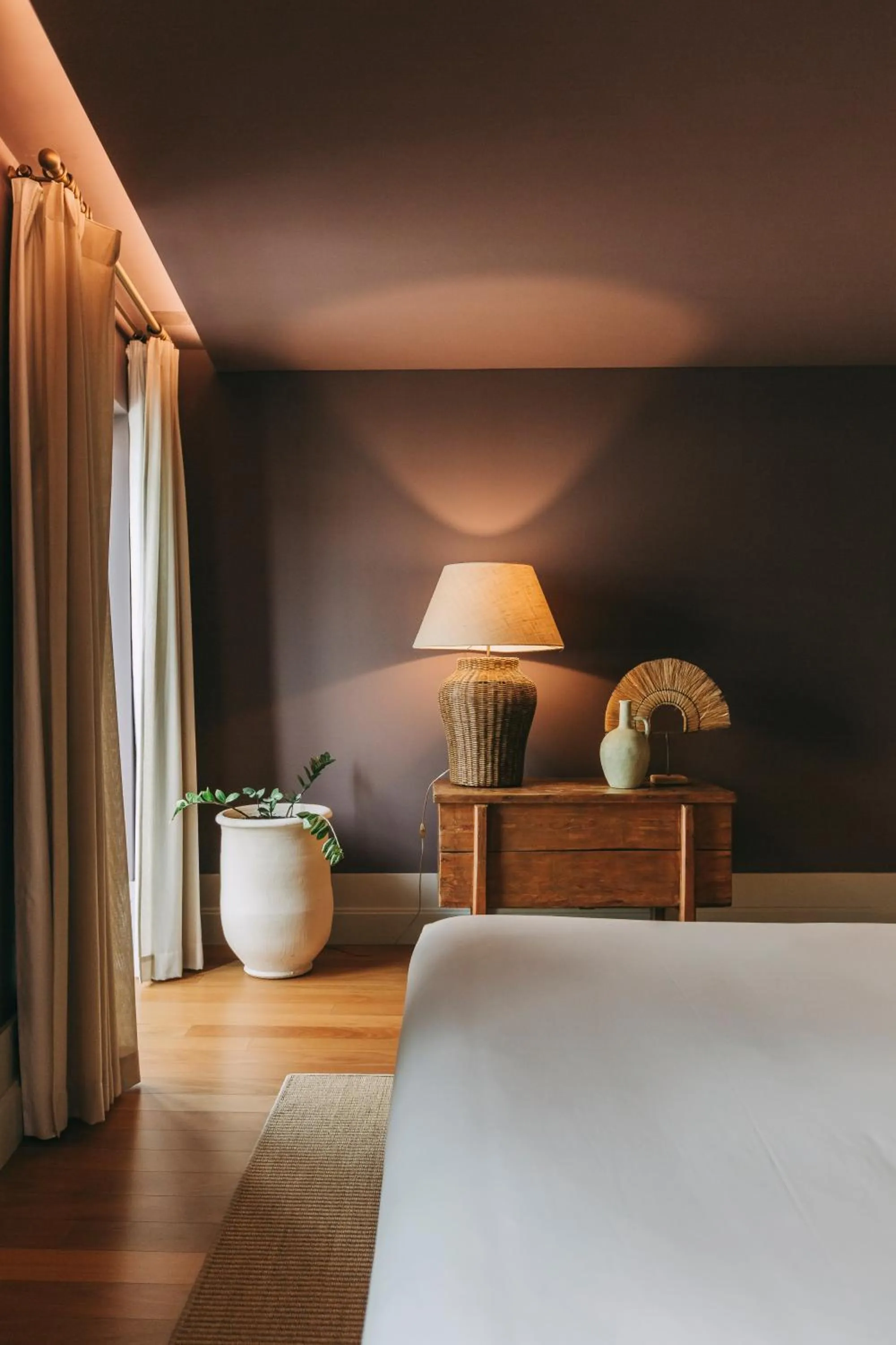 Decorative detail, Bed in Torel Saboaria