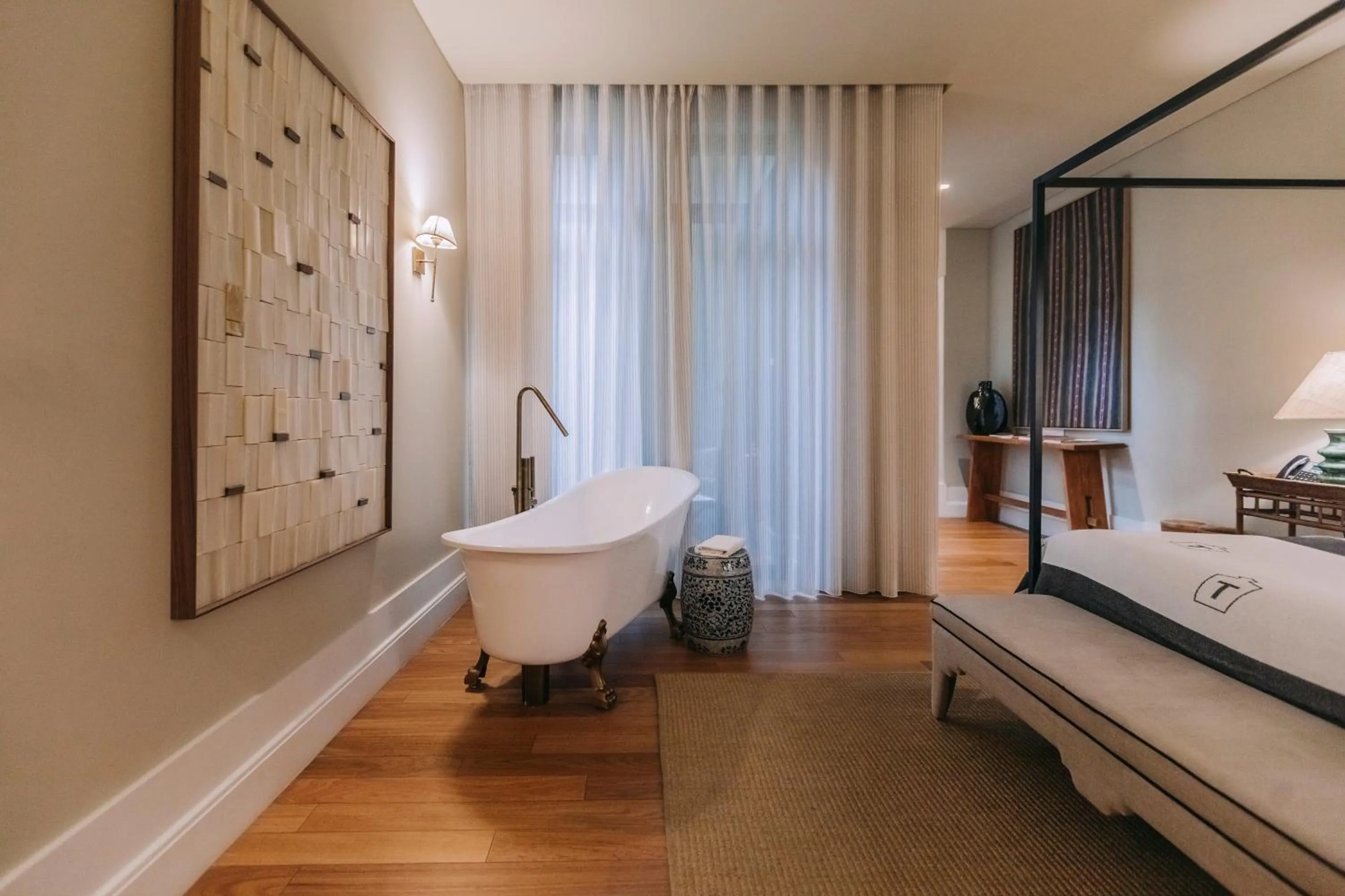 Bath in Torel Saboaria