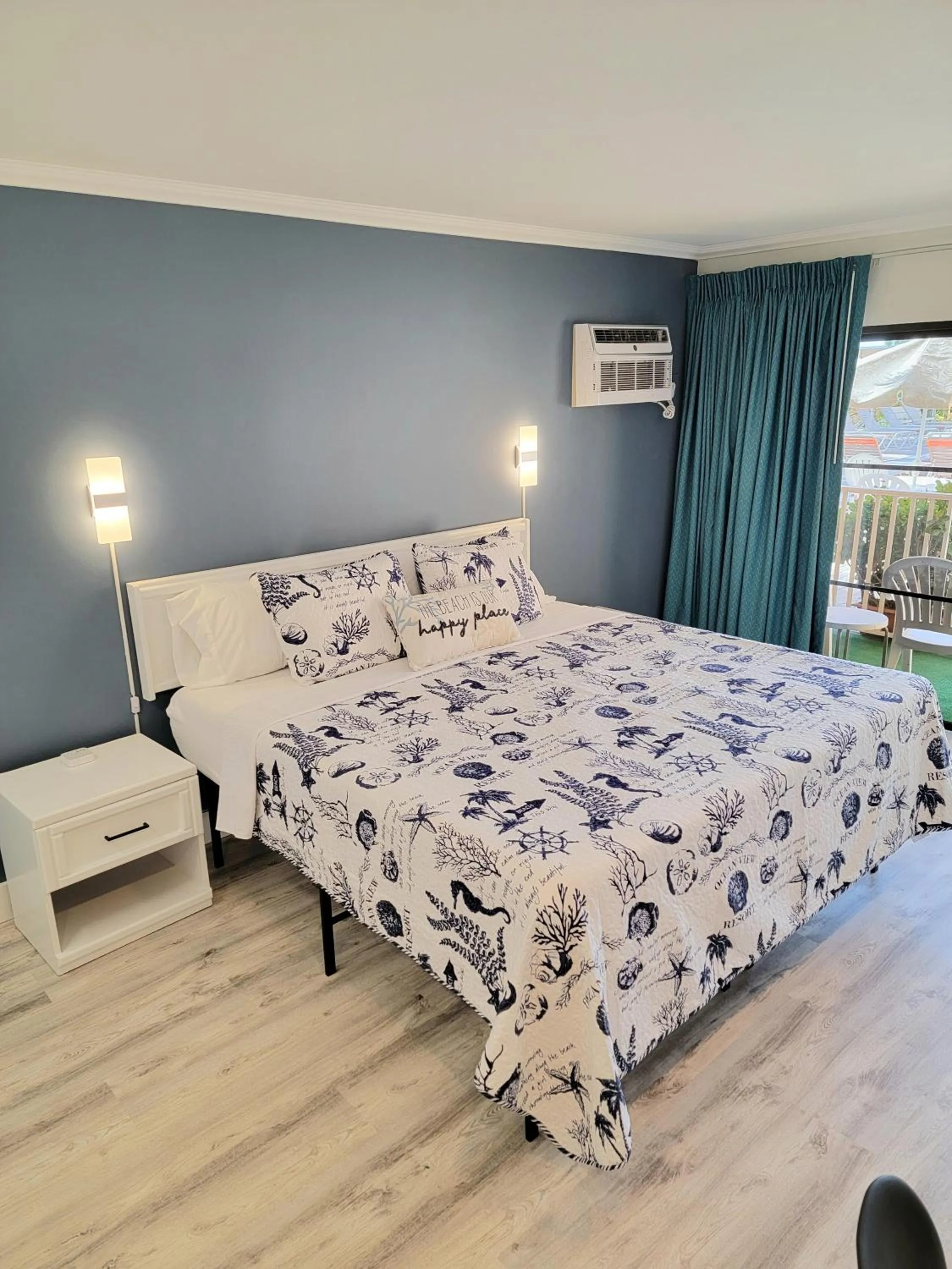 Bed in Satellite Motel