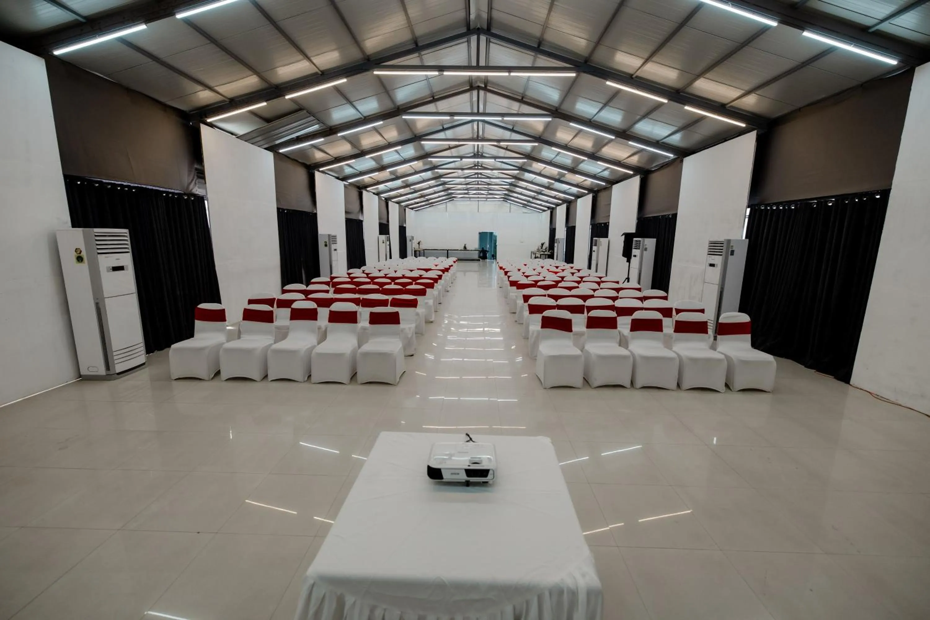 Meeting/conference room in Regenta Baywatch Resort, Goa