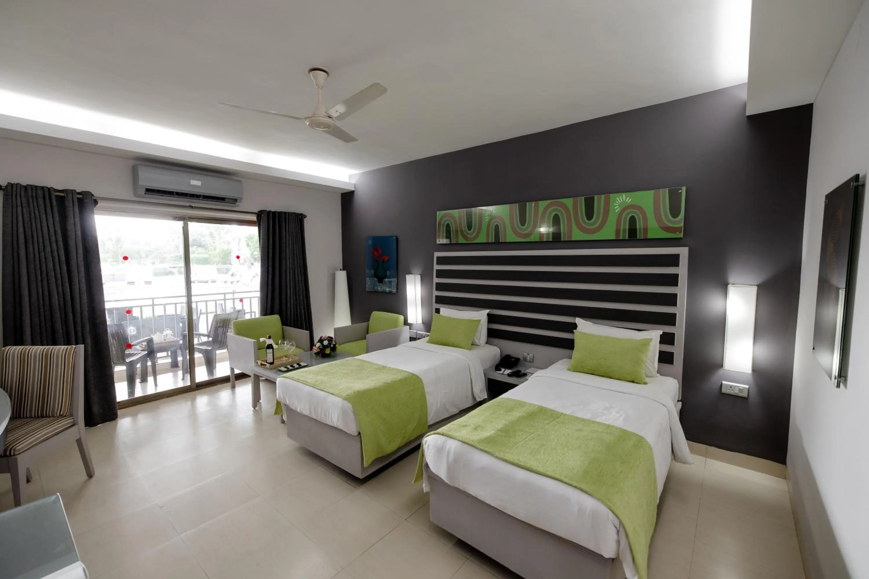 Balcony/Terrace, Bed in Regenta Baywatch Resort, Goa