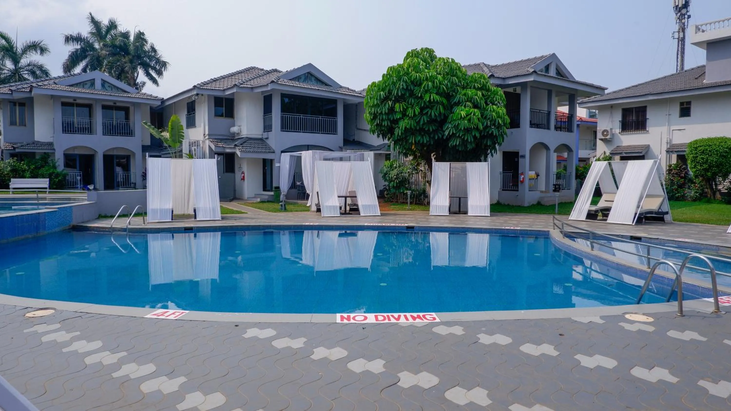 Swimming pool in Regenta Baywatch Resort, Goa