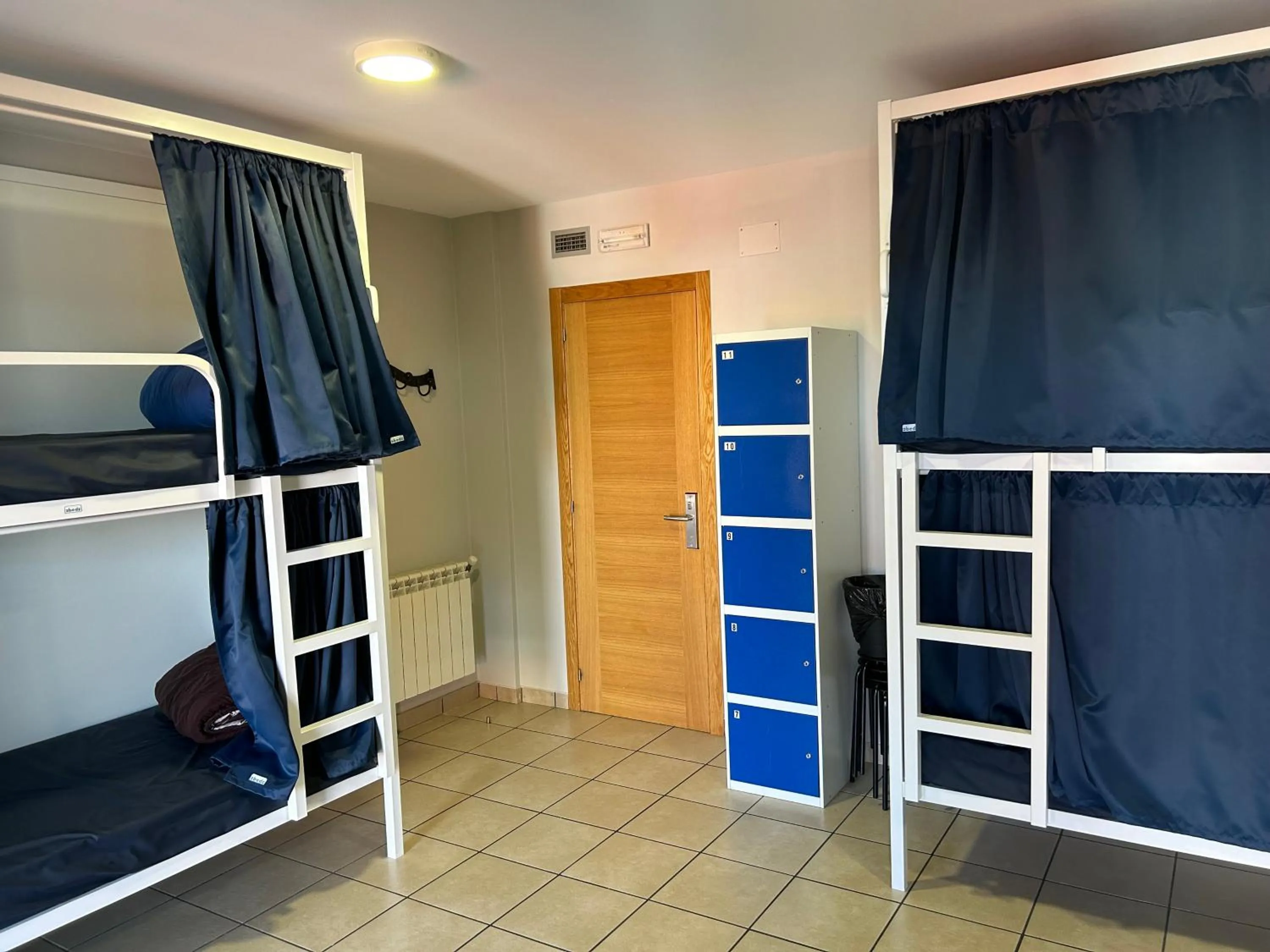 Bed in Albergue San Anton