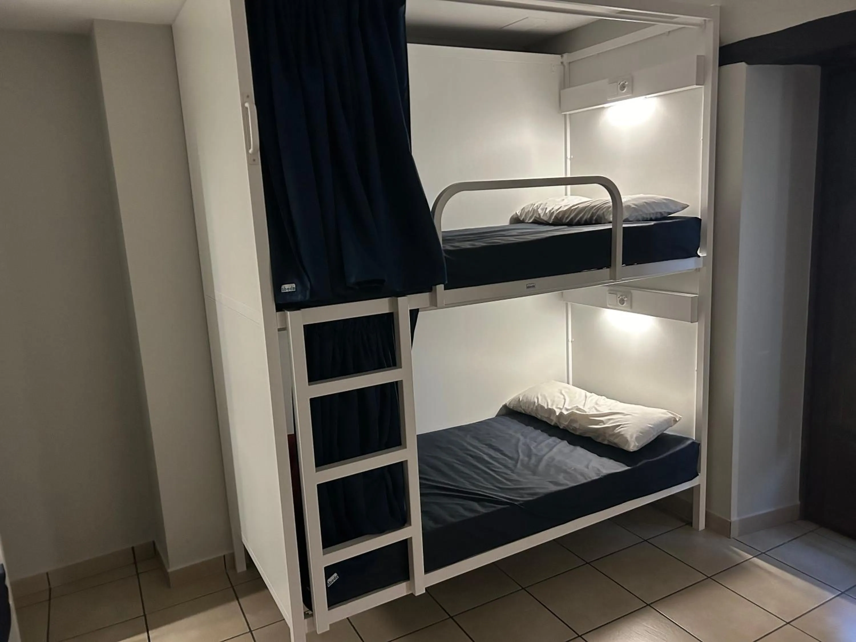 Bed in Albergue San Anton