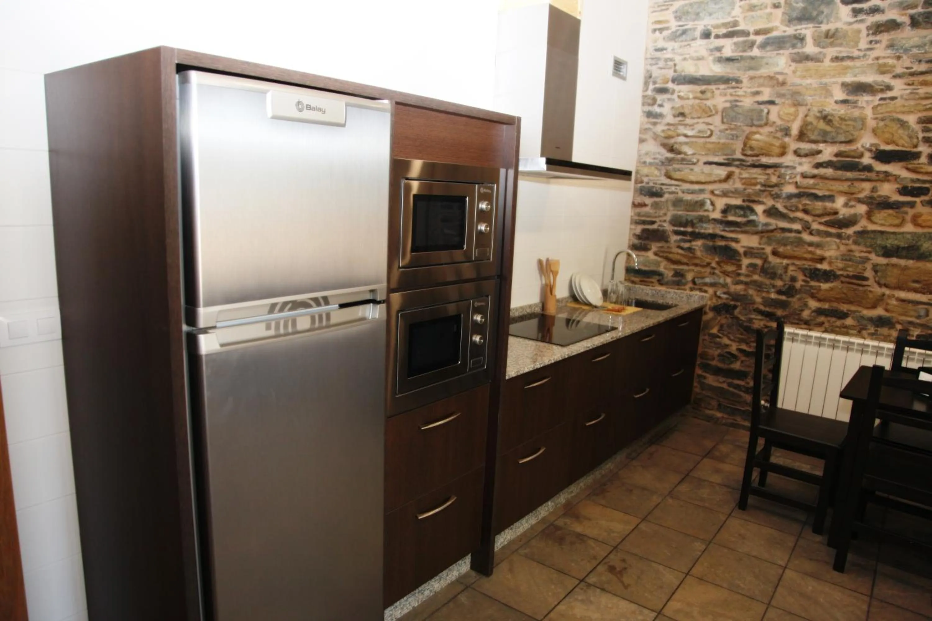 Kitchen or kitchenette in Albergue San Anton