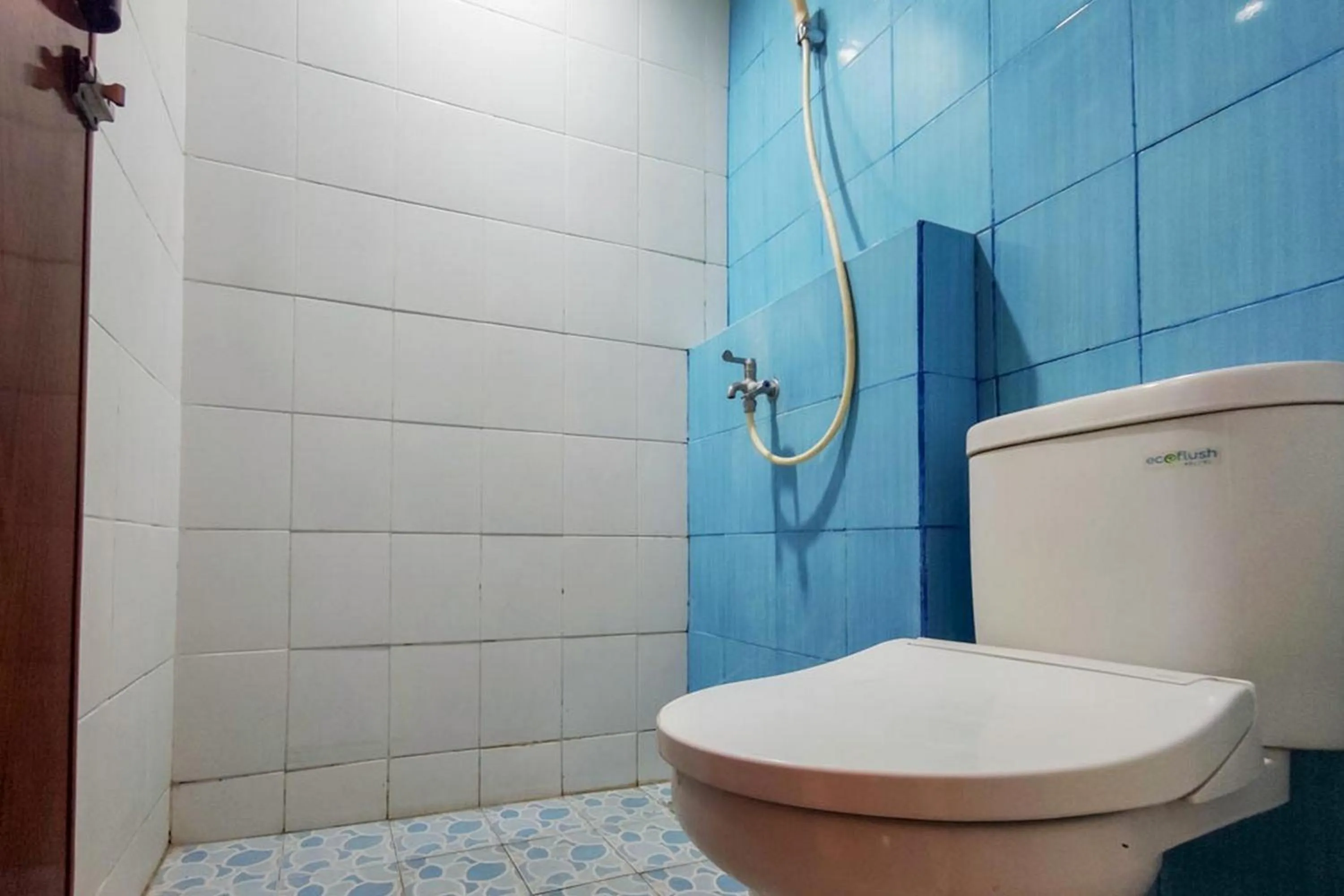 Bathroom in Chandra Graha Guesthouse Palu