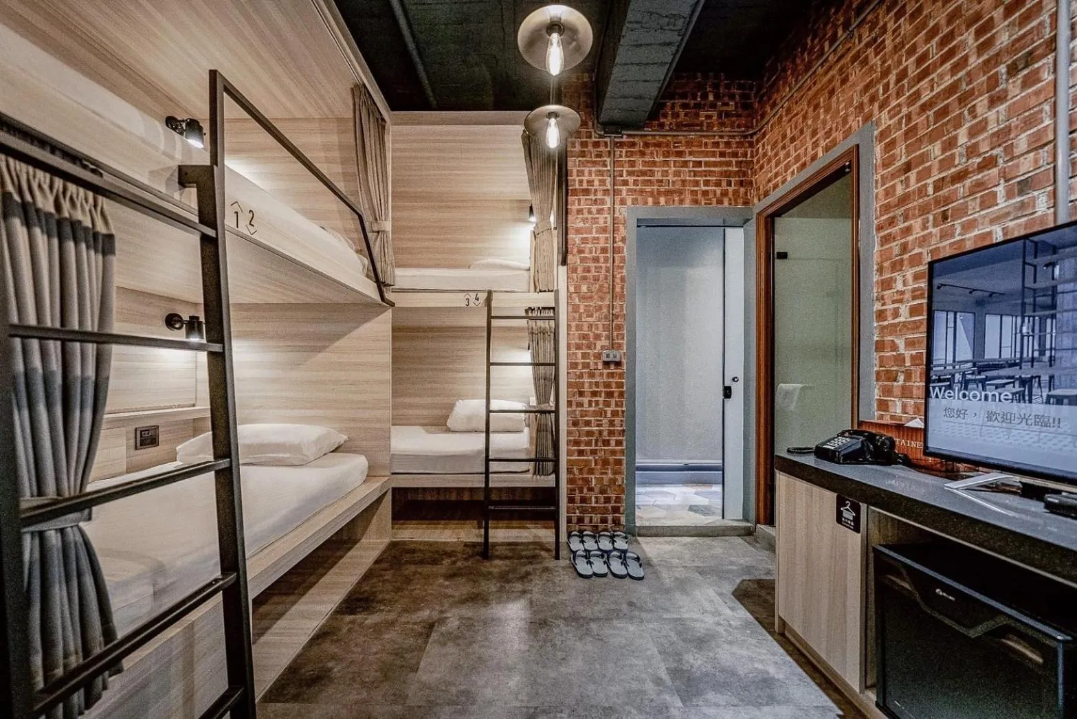 Photo of the whole room, Bed in Hotel Leisure Chiayi