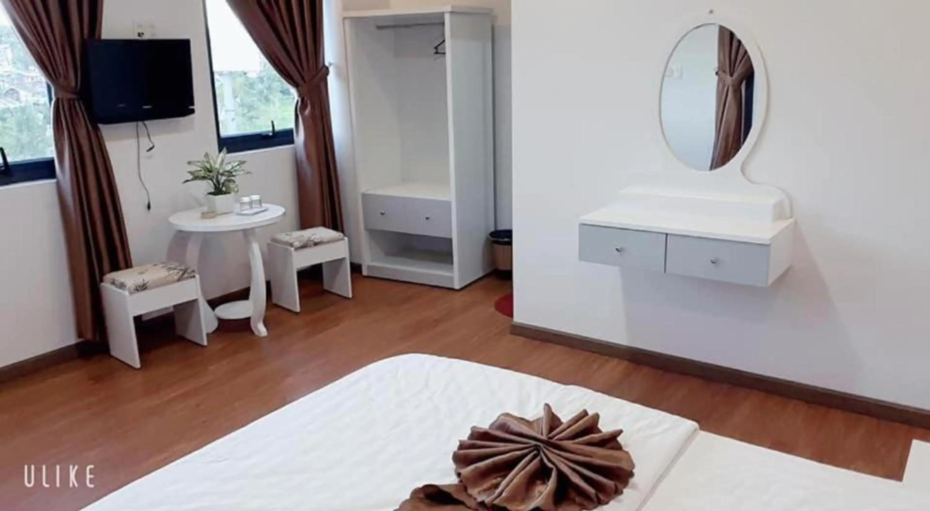 TV and multimedia, Bed in Minh Quan Hotel