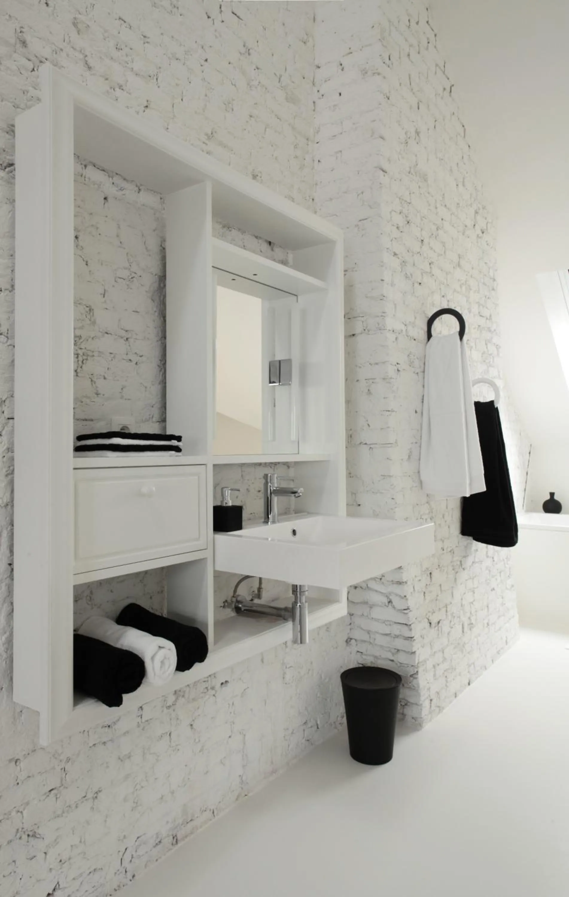 Bathroom in Maison Nationale City Flats & Suites