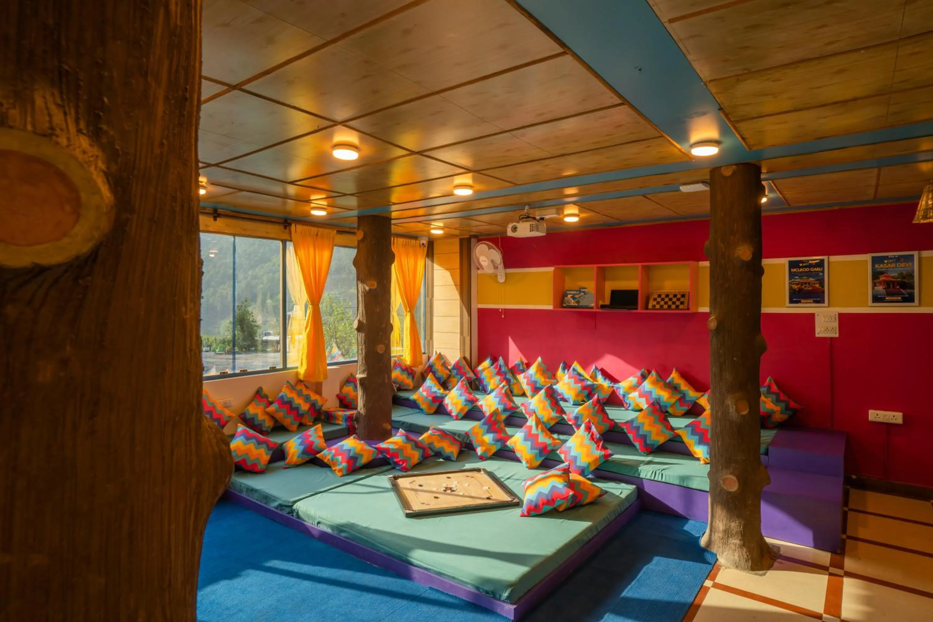 Seating area in goSTOPS Kasol