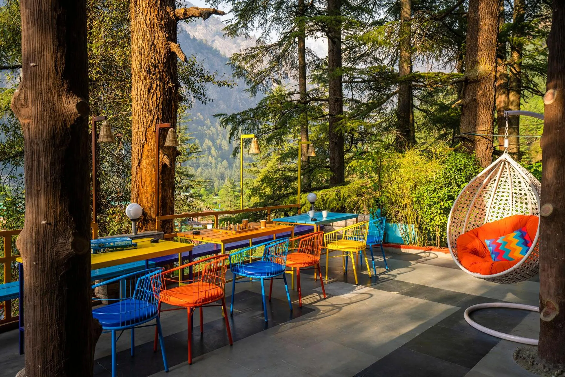 Seating area in goSTOPS Kasol