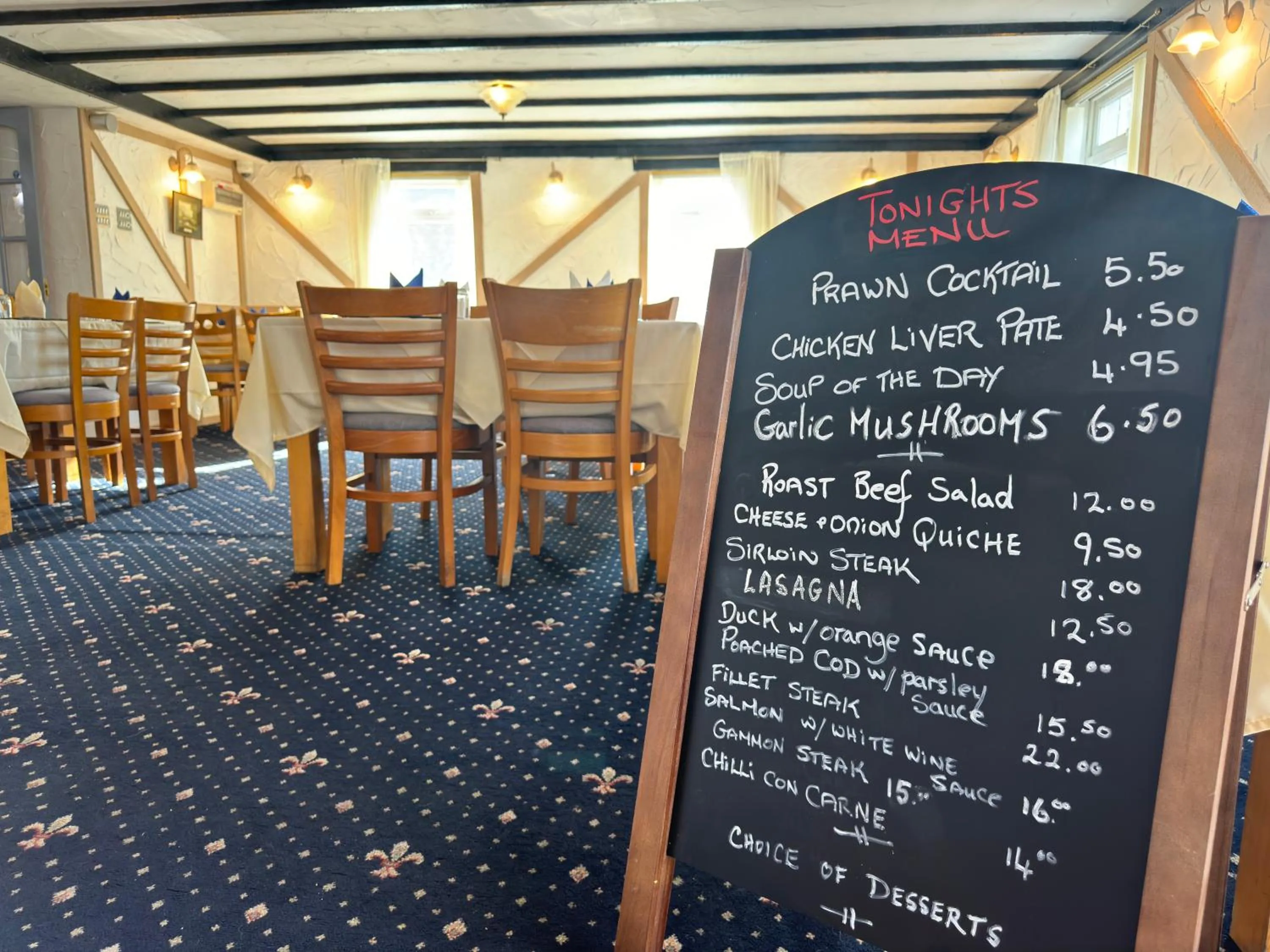 Restaurant/places to eat in The Carpenters Arms Rooms in Broadway, Laugharne
