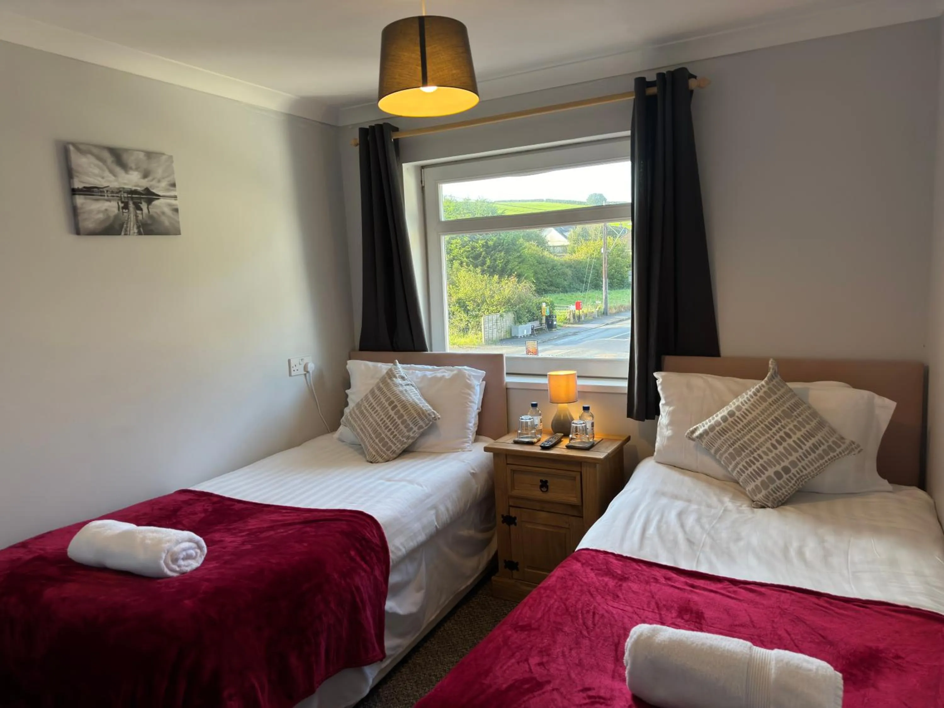 Bedroom, Bed in The Carpenters Arms Rooms in Broadway, Laugharne