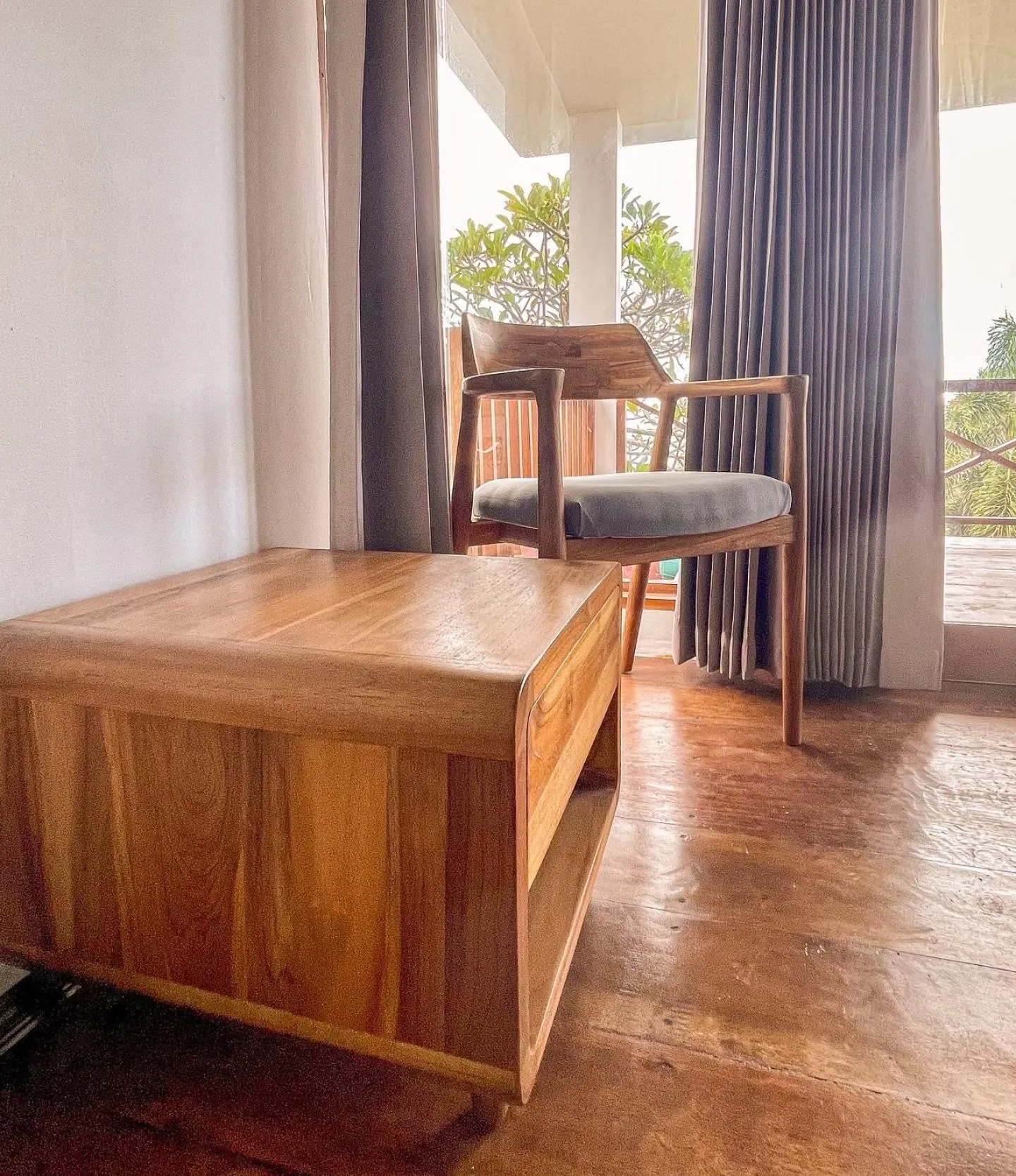 Photo of the whole room in The Endless Summer Resort