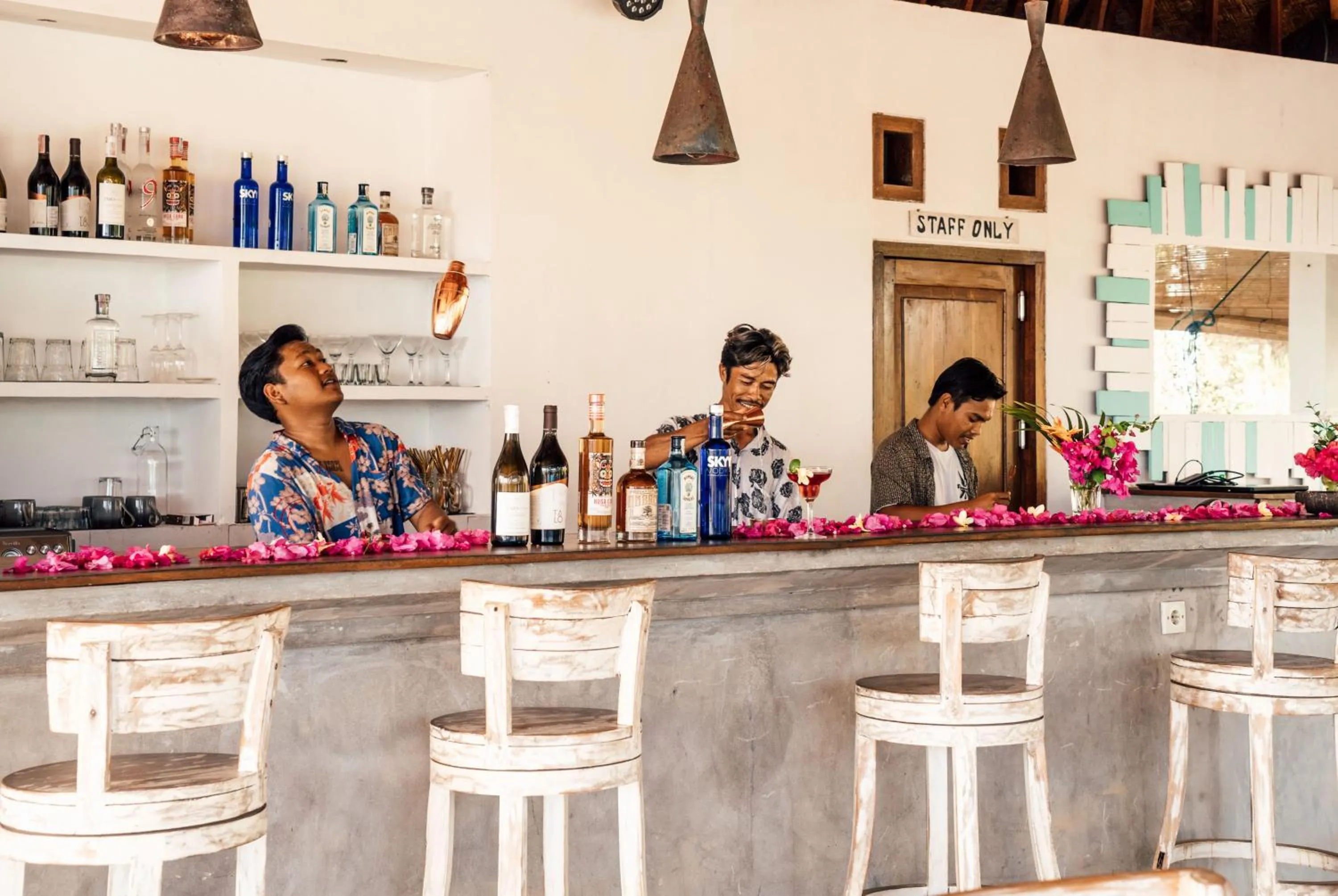 Lounge or bar in The Endless Summer Resort