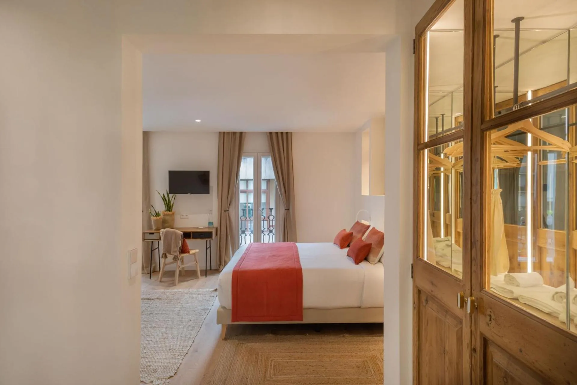 Photo of the whole room, Bed in Can Vidal Boutique Rooms