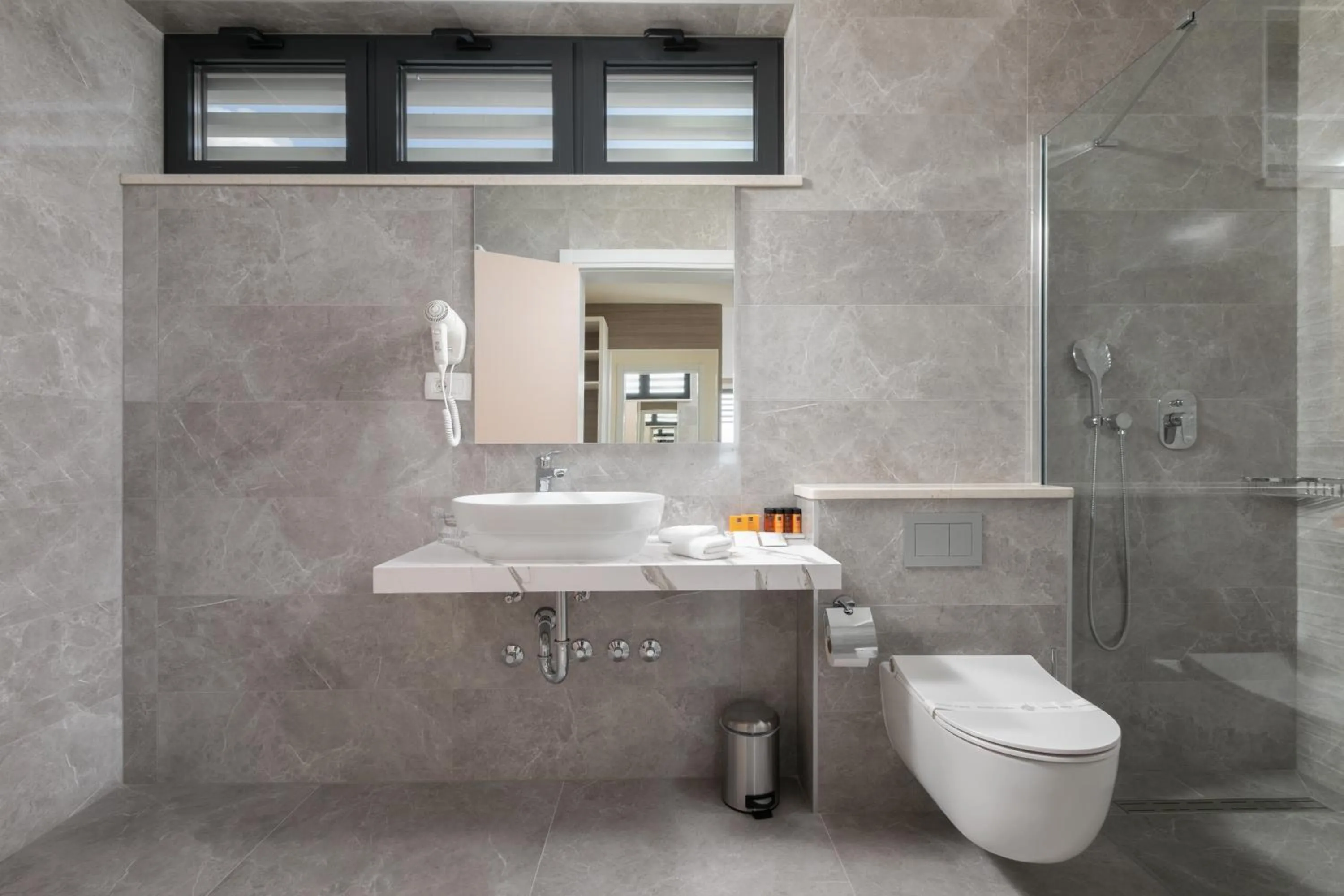 Shower in Hotel Antonio