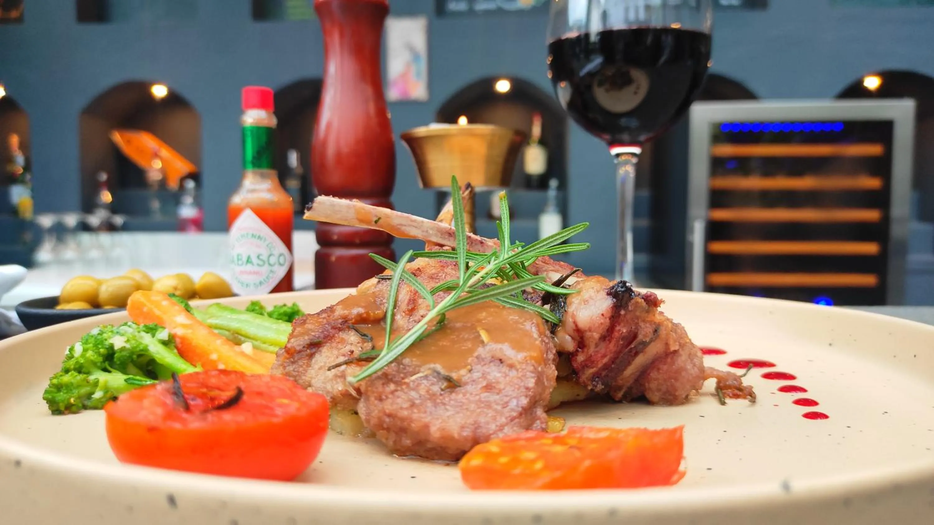 Food and drinks in Seto Ghar Hotel