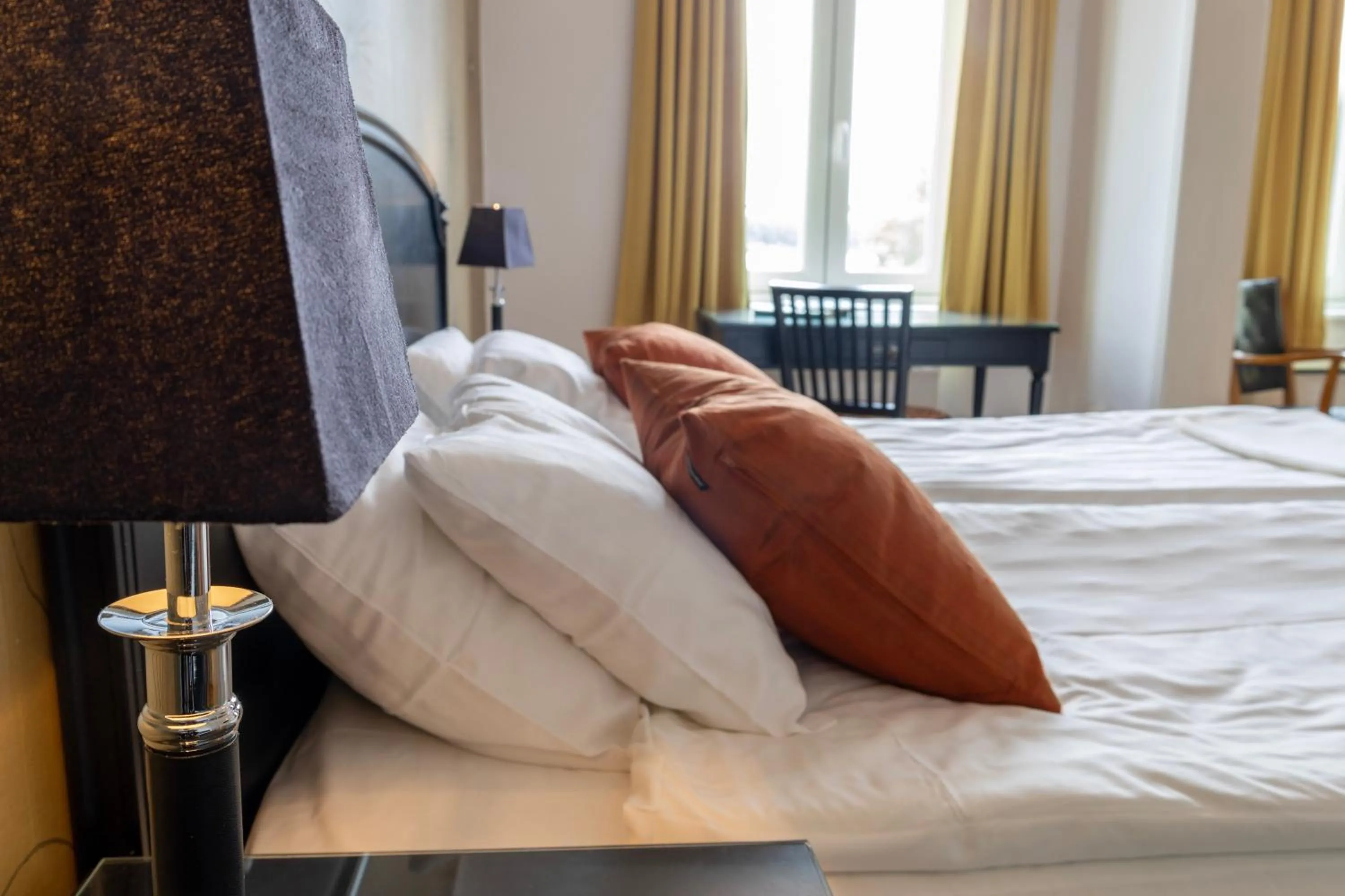 Bed in Möckelsnäs Herrgård