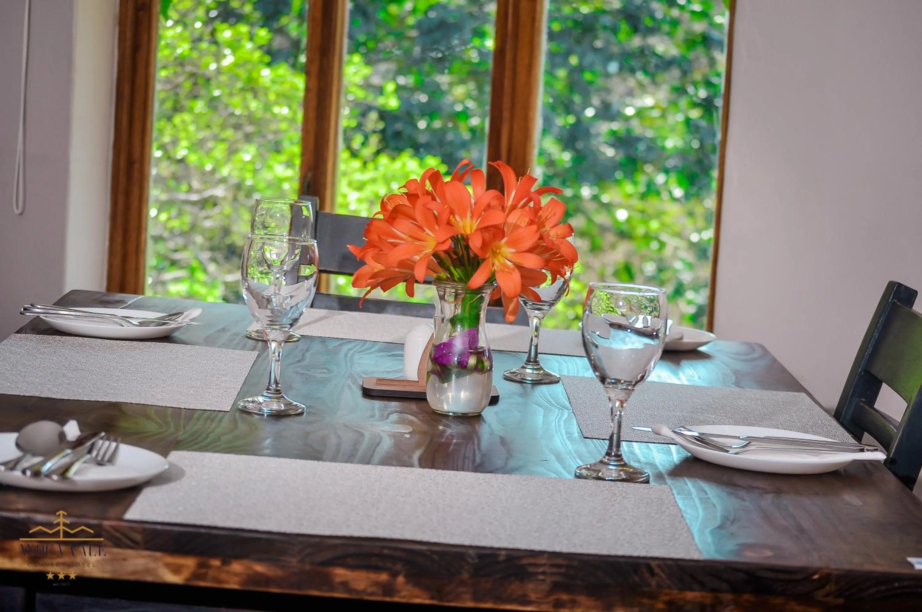 Restaurant/places to eat in Avoca Vale Country Hotel