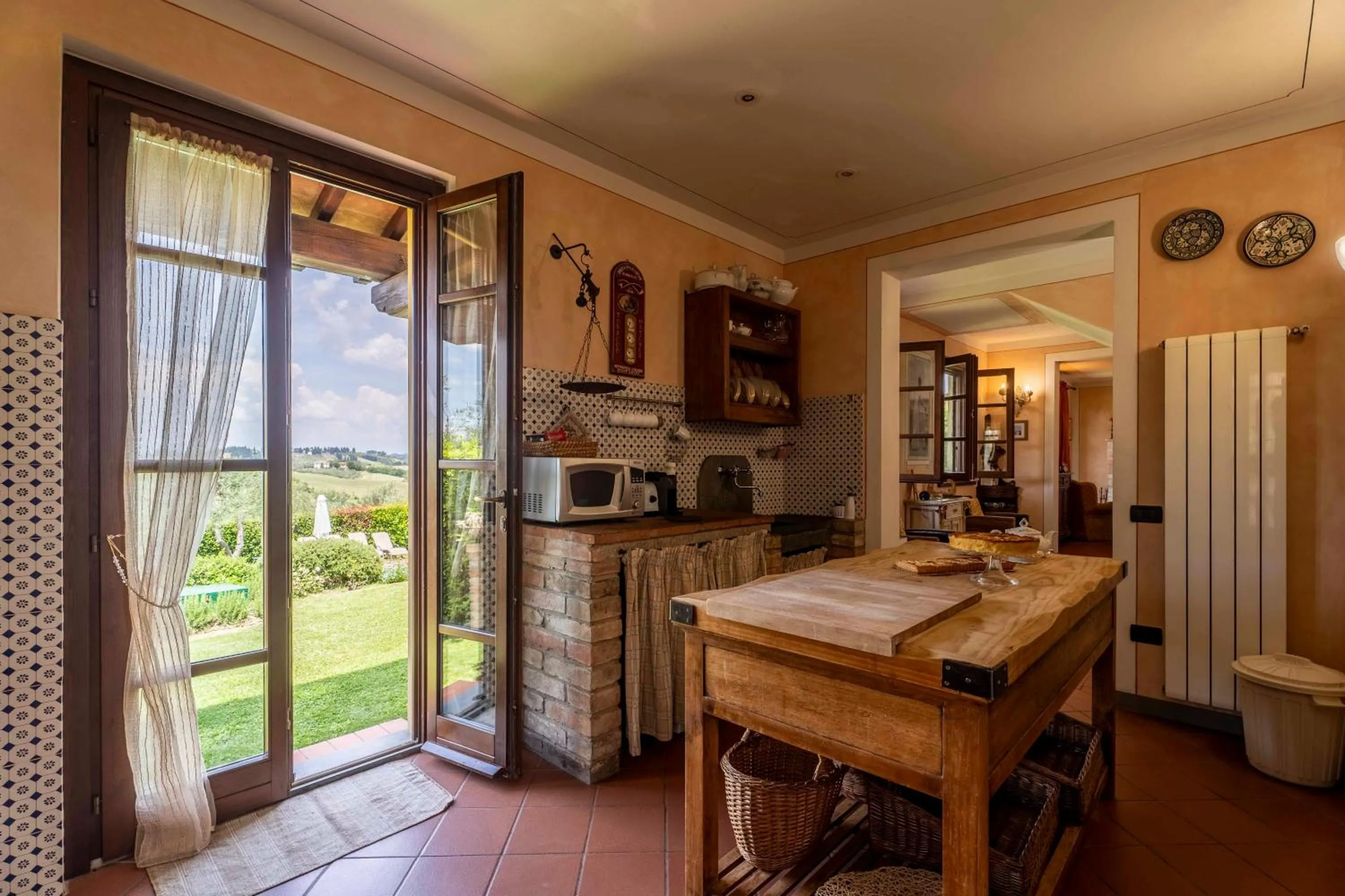 Kitchen or kitchenette in Villa Antica Sosta Renai