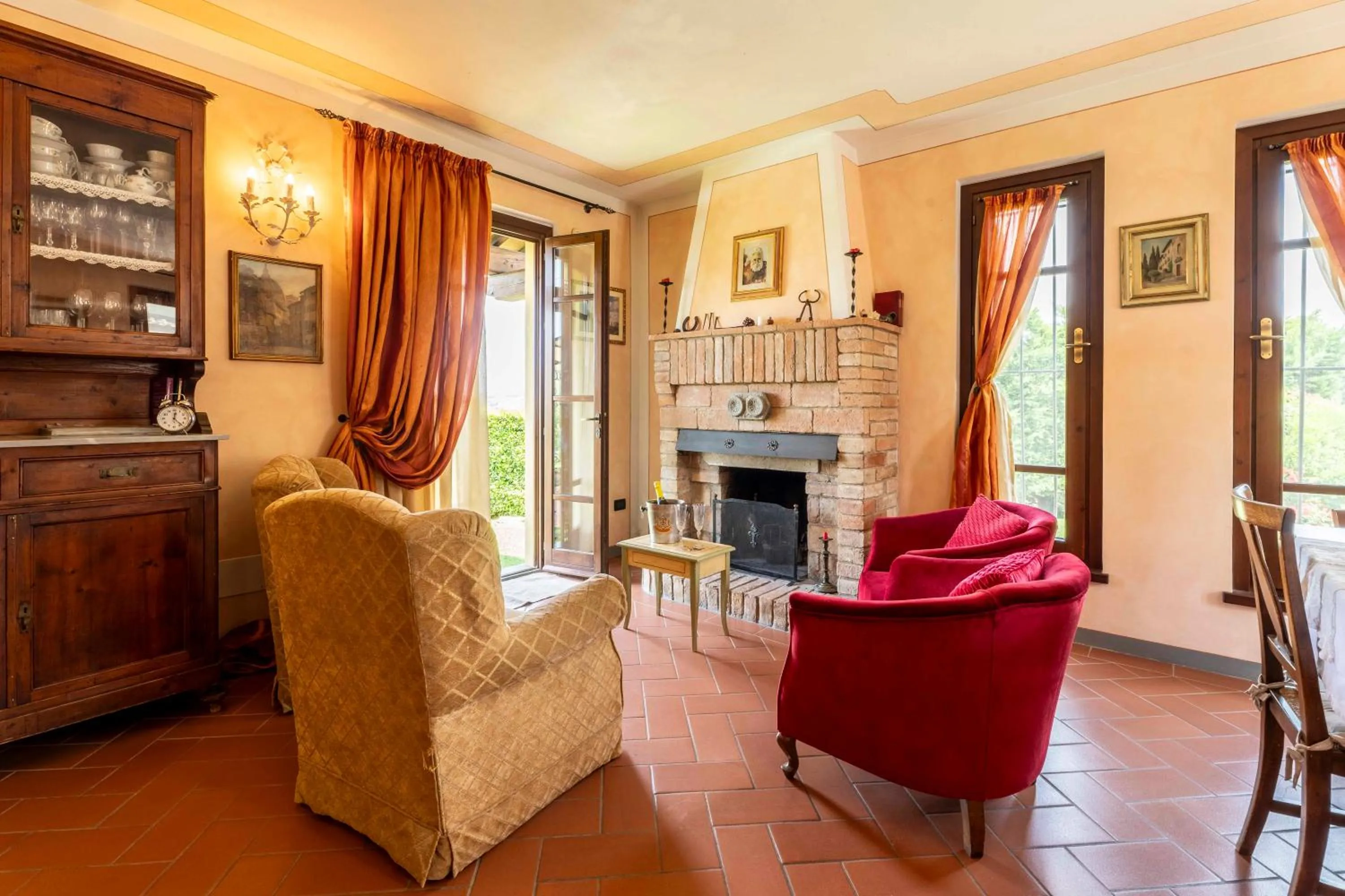 fireplace in Villa Antica Sosta Renai