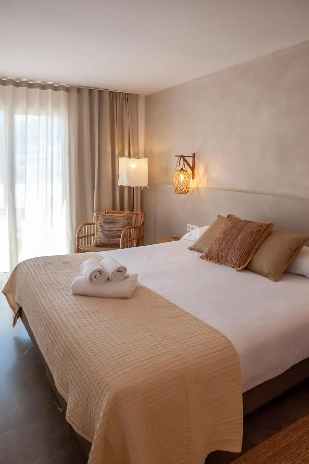 Bedroom, Bed in Hostal Es Niu de Tamariu