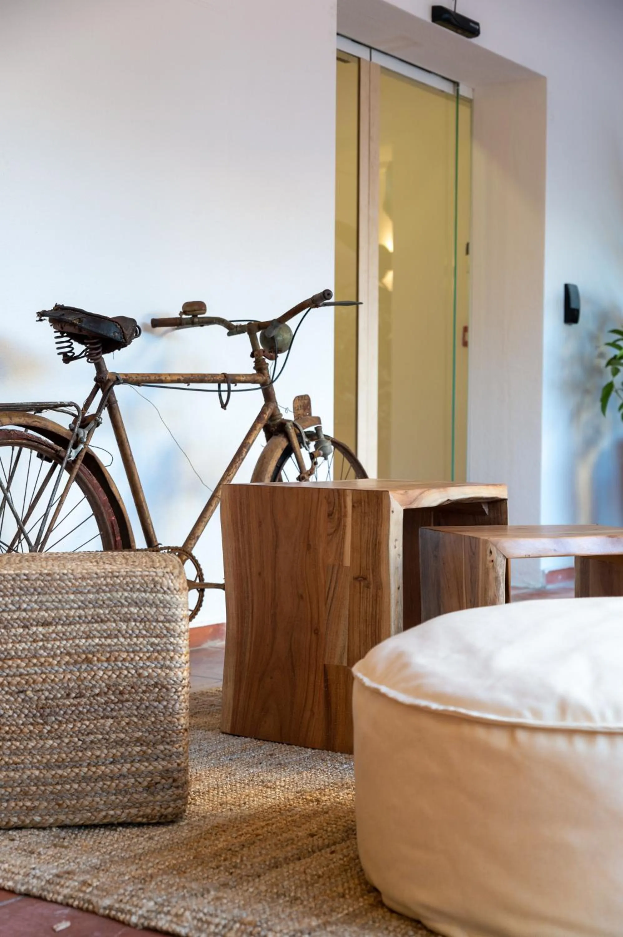 Decorative detail in Hostal Es Niu de Tamariu