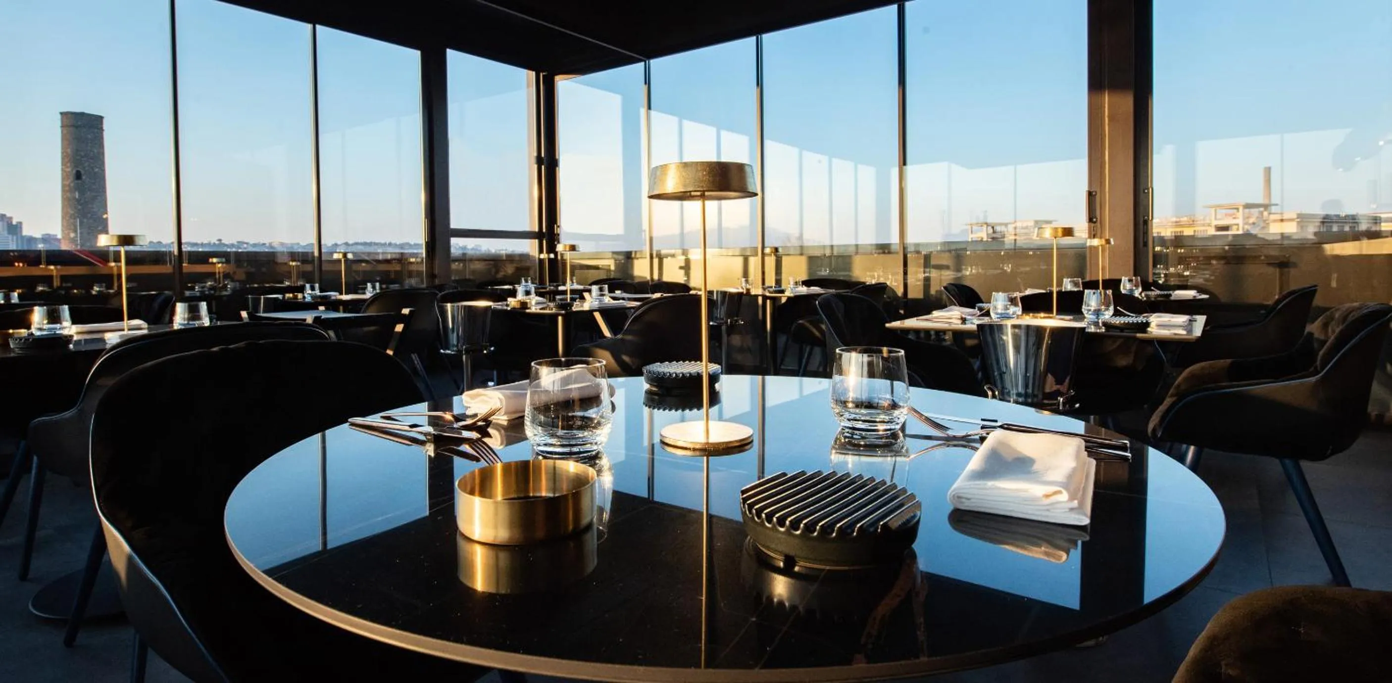 Restaurant/places to eat in Gold Tower Lifestyle Hotel