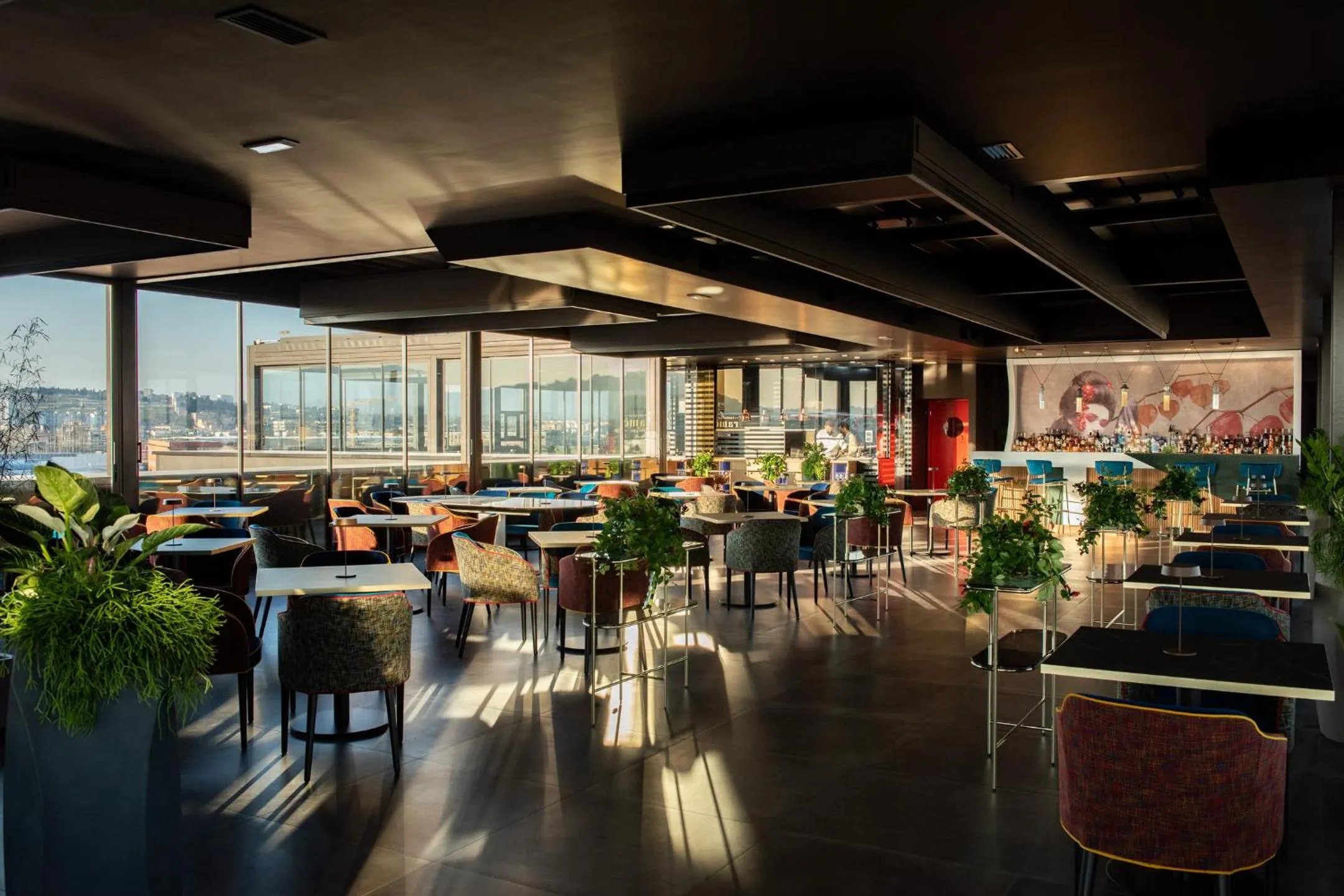 Restaurant/places to eat in Gold Tower Lifestyle Hotel