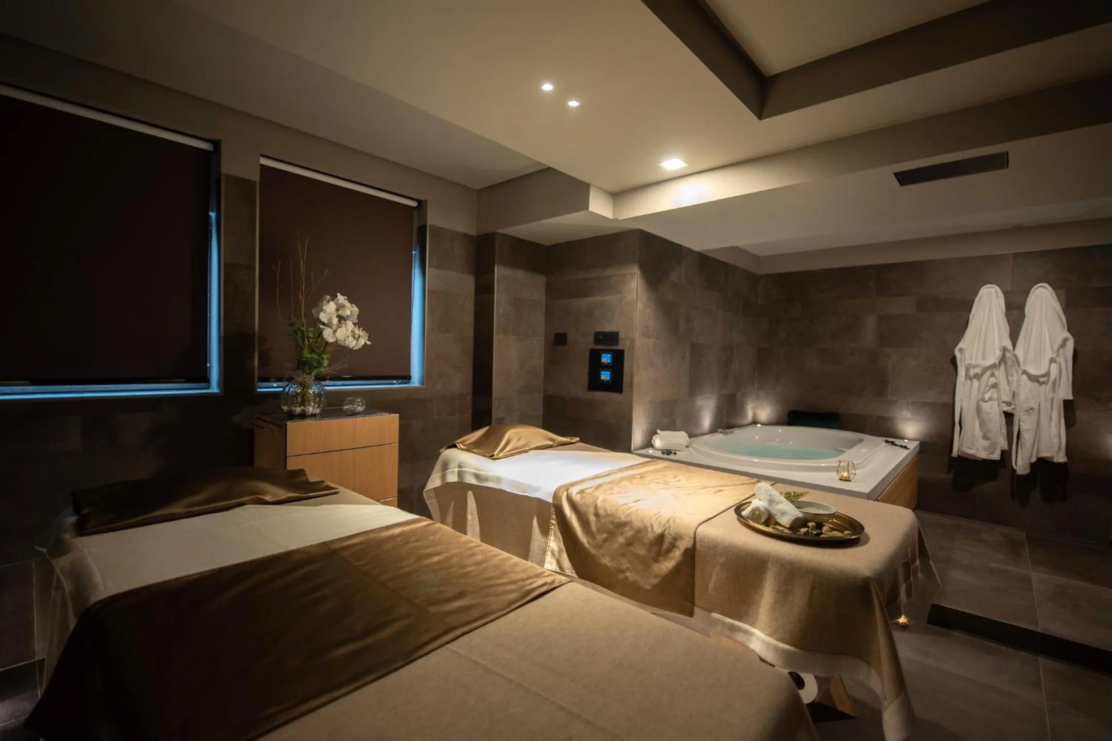 Massage in Gold Tower Lifestyle Hotel
