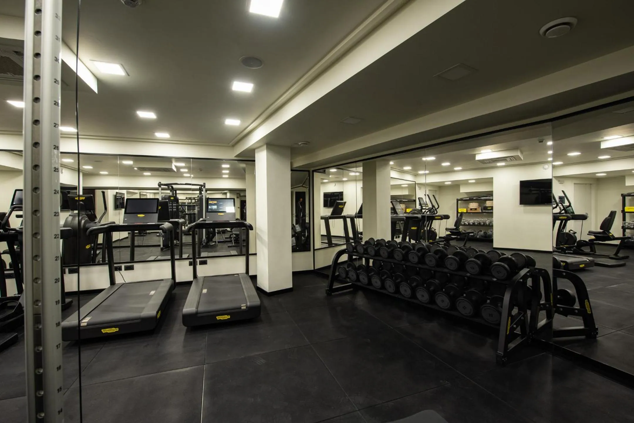 Fitness centre/facilities in Gold Tower Lifestyle Hotel