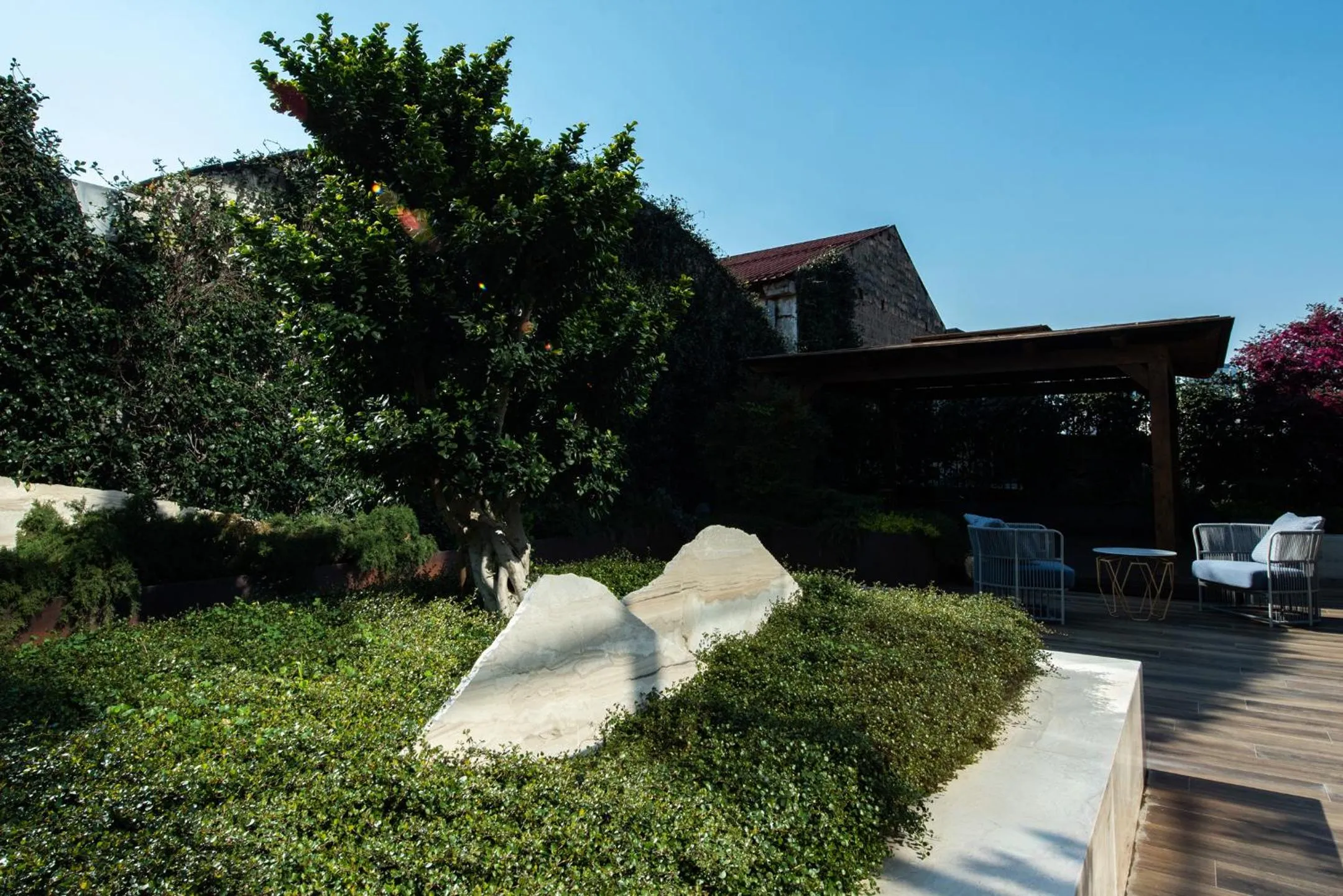 Garden in Gold Tower Lifestyle Hotel