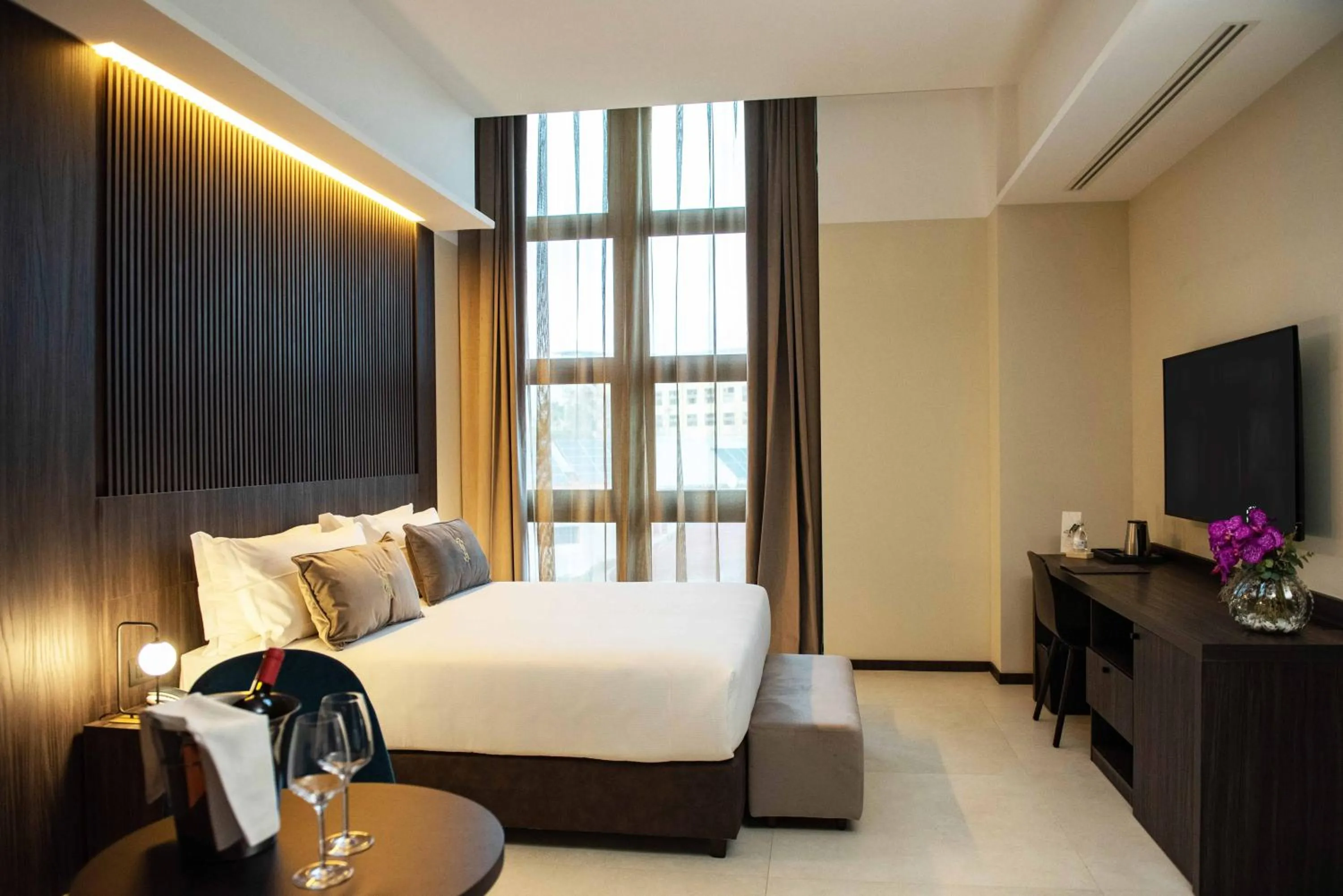 Photo of the whole room, Bed in Gold Tower Lifestyle Hotel