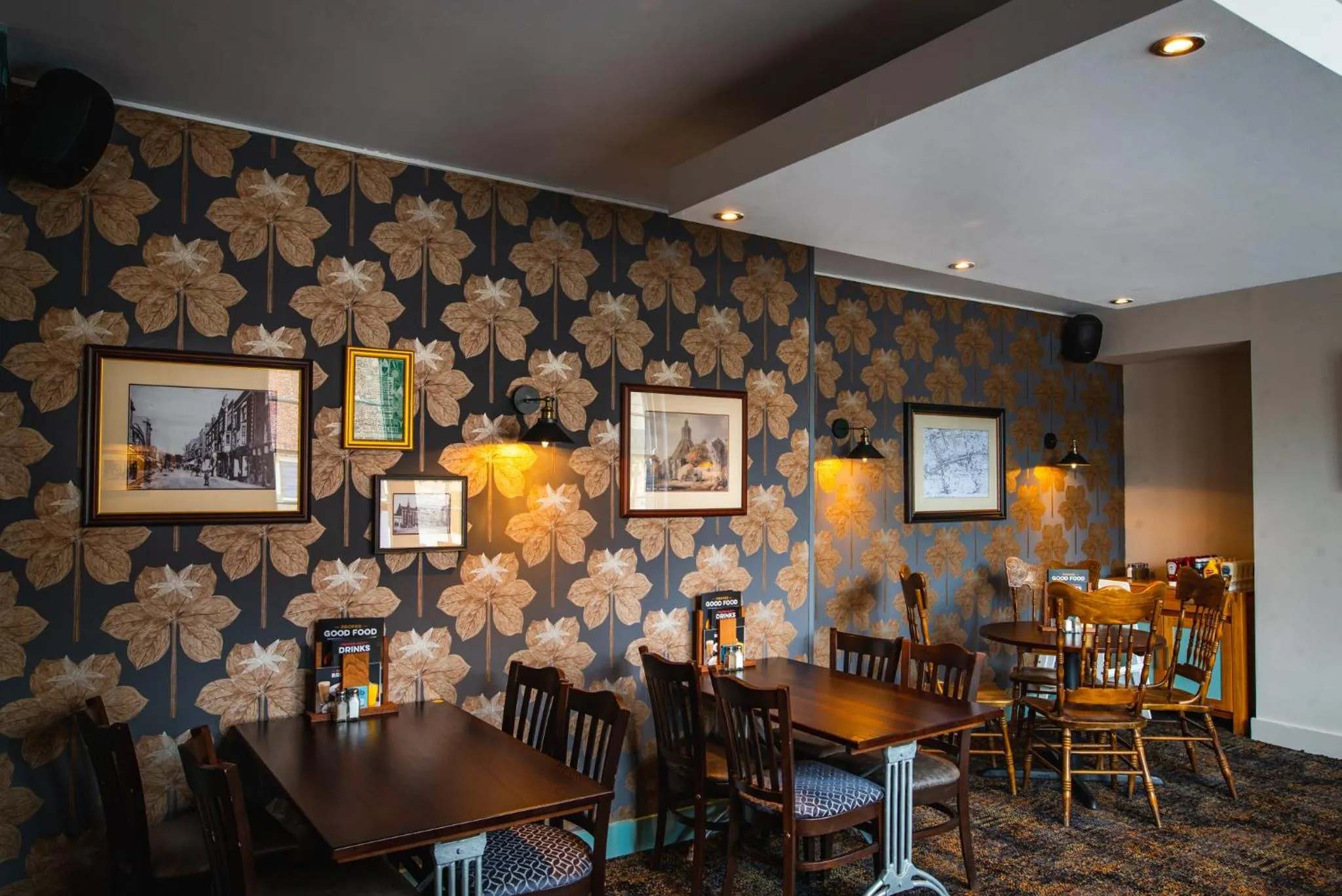 Restaurant/places to eat in The Market House