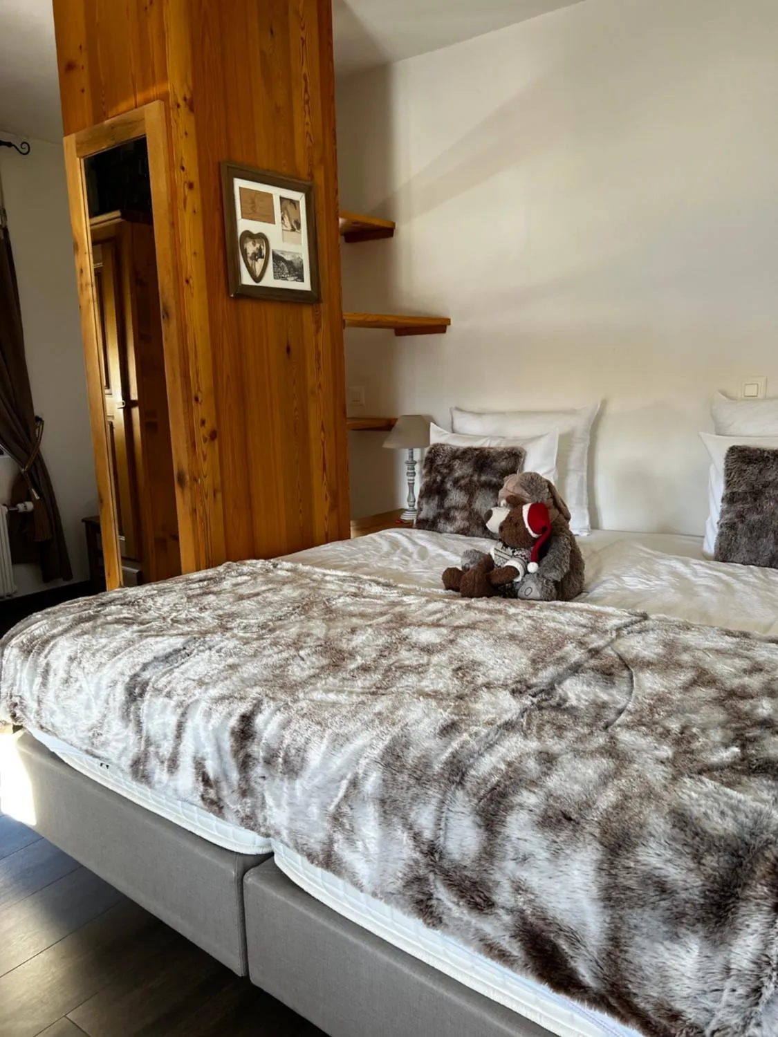 Bedroom, Bed in Hôtel de charme la Poste