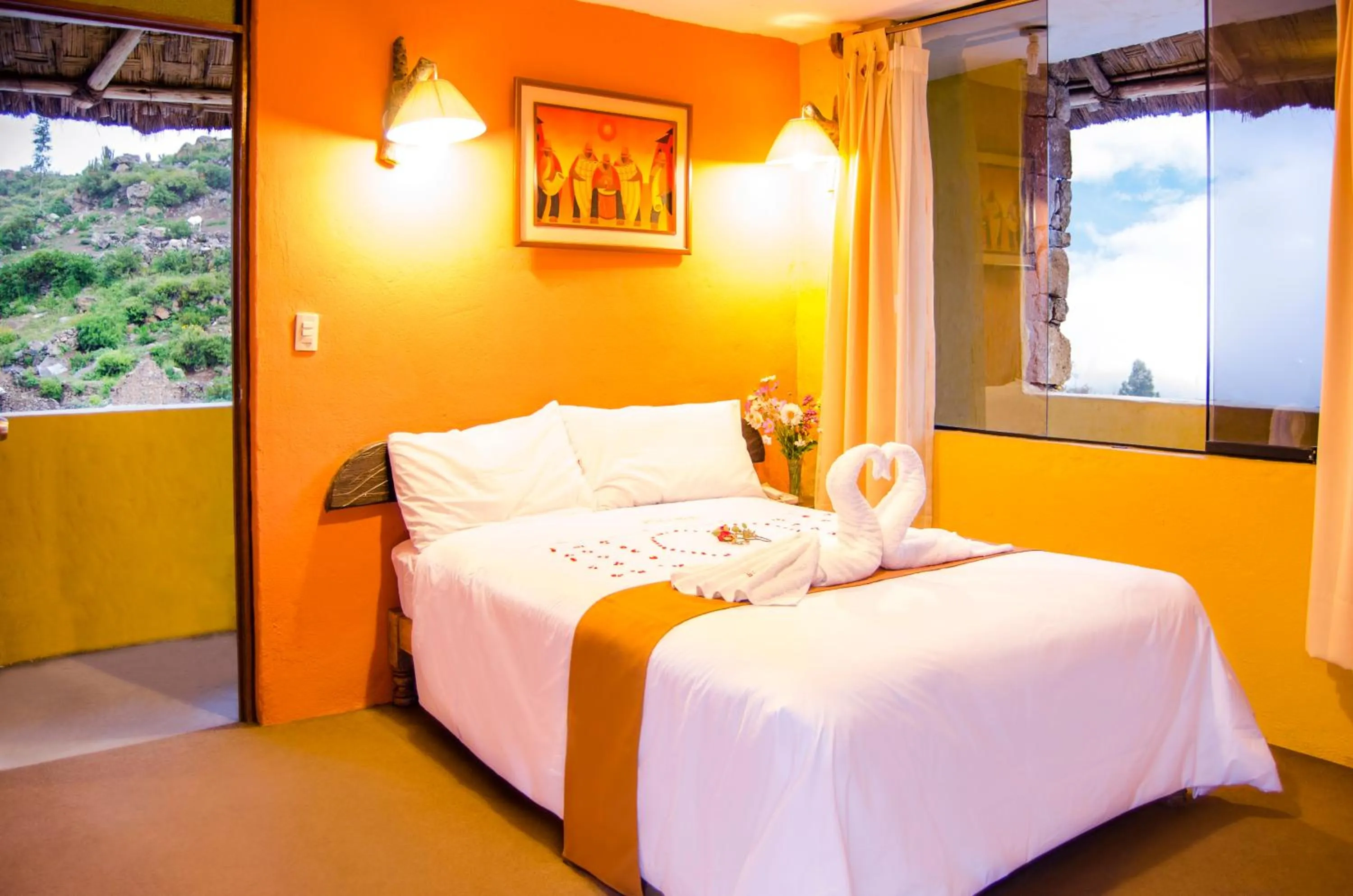 Bed in Hotel Kuntur Wassi