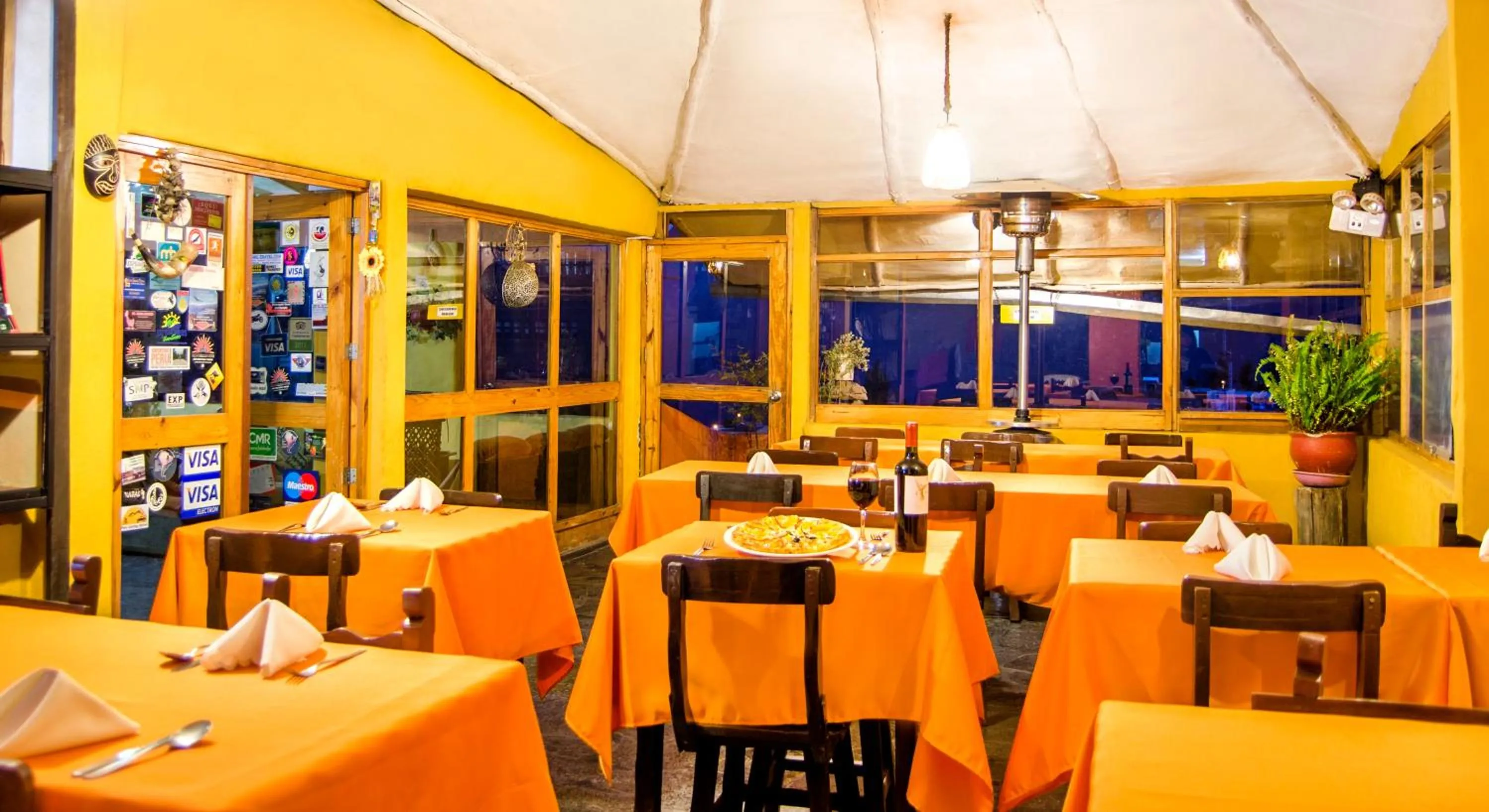 Restaurant/places to eat in Hotel Kuntur Wassi