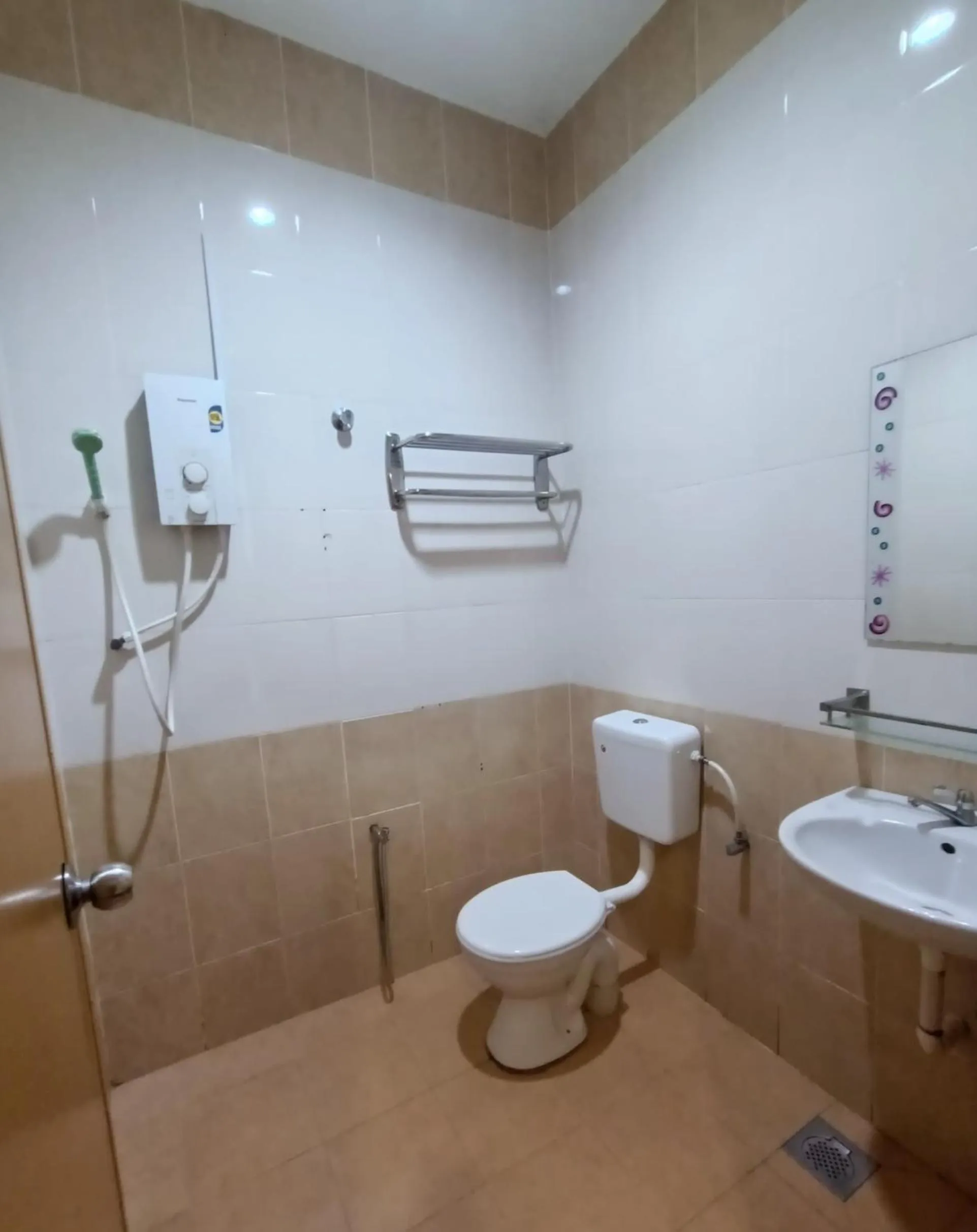 Shower in CK Hotel - Self Check In