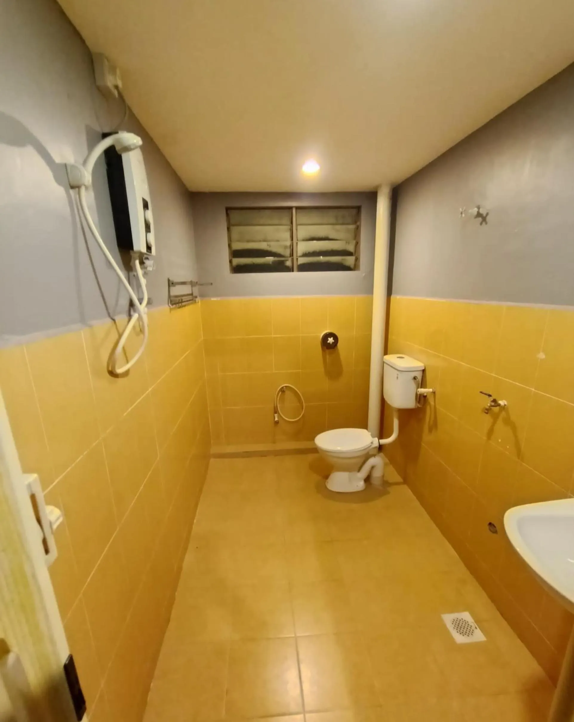 Shower in CK Hotel - Self Check In