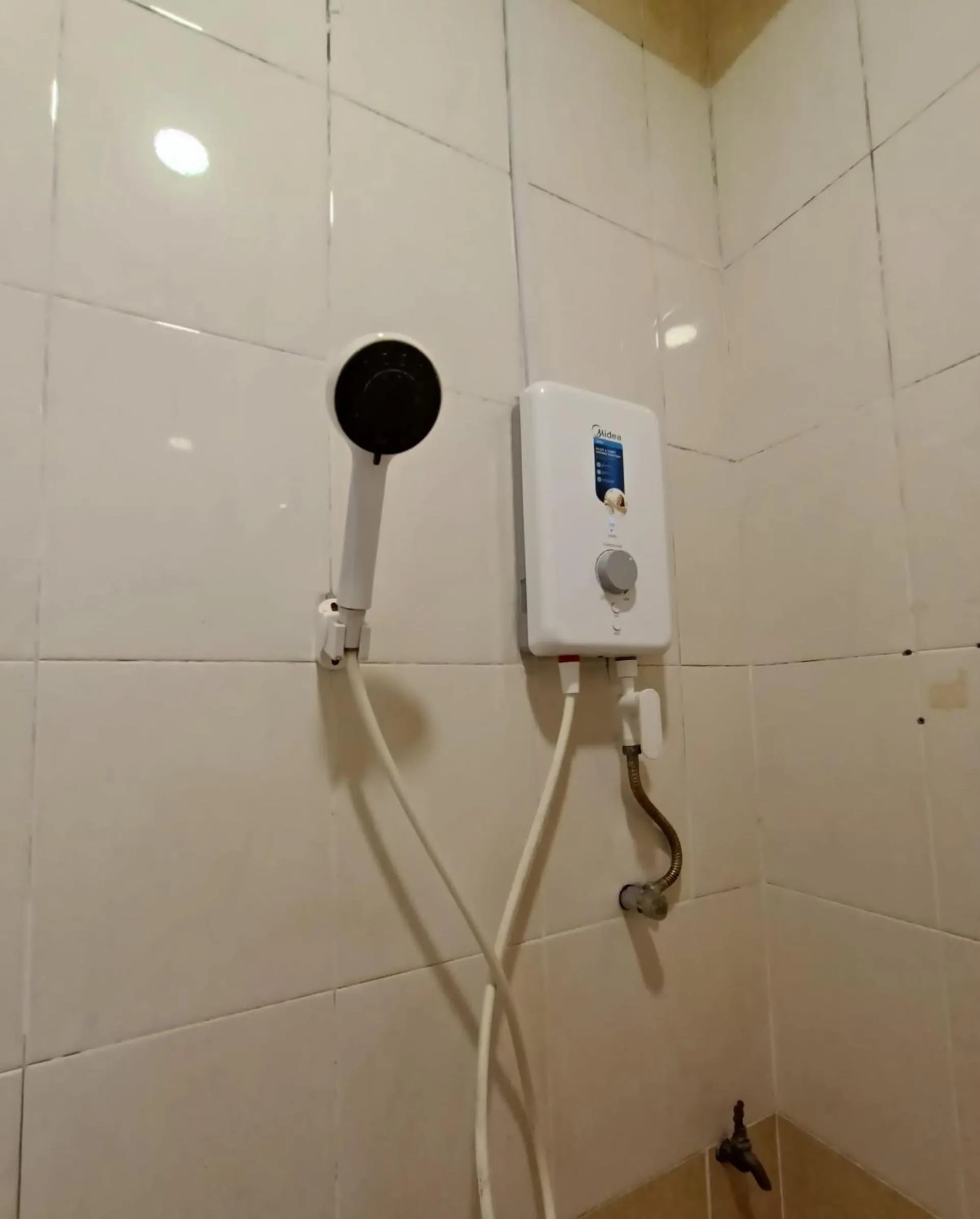 Shower in CK Hotel - Self Check In