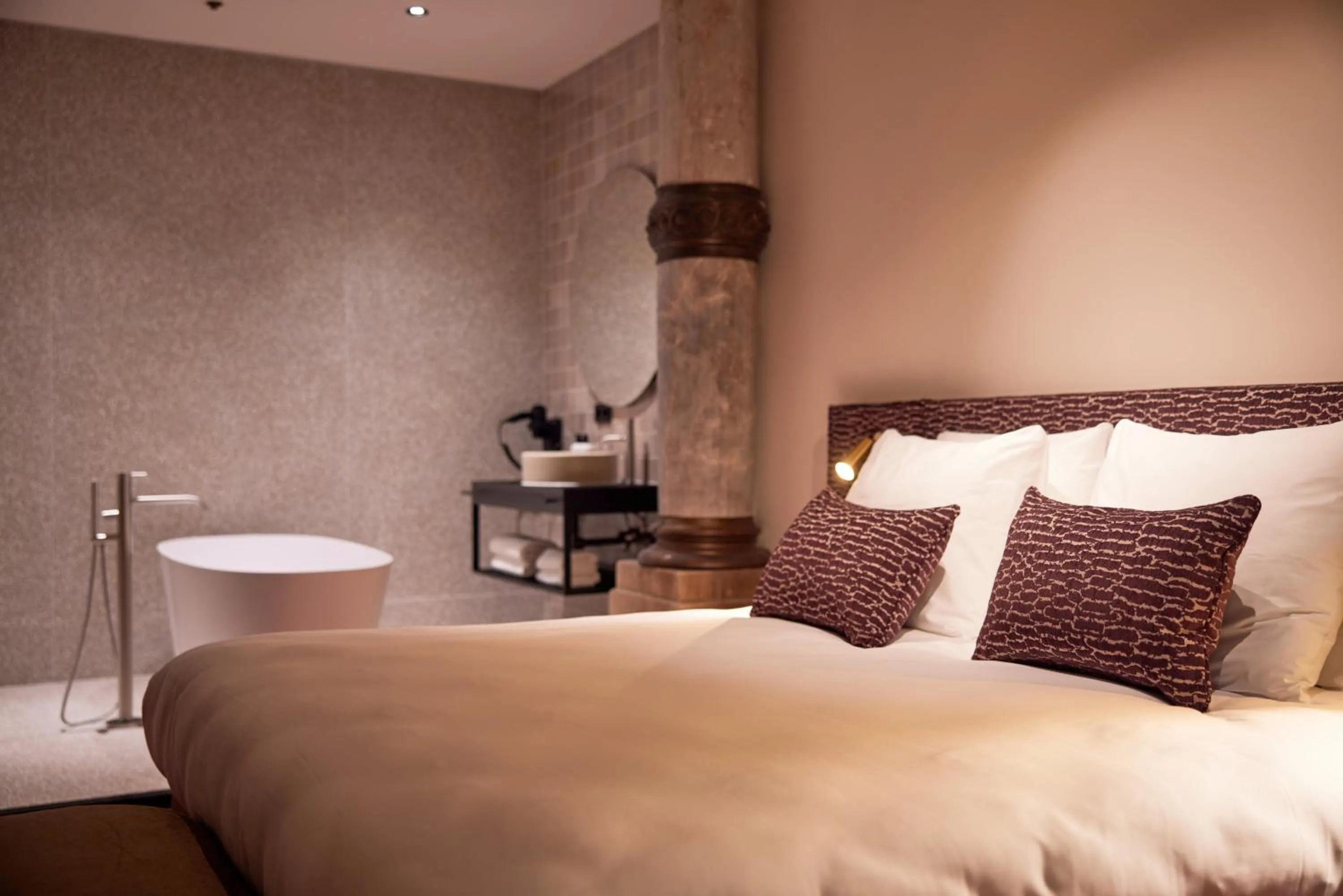 Bed in Heavens Hotel