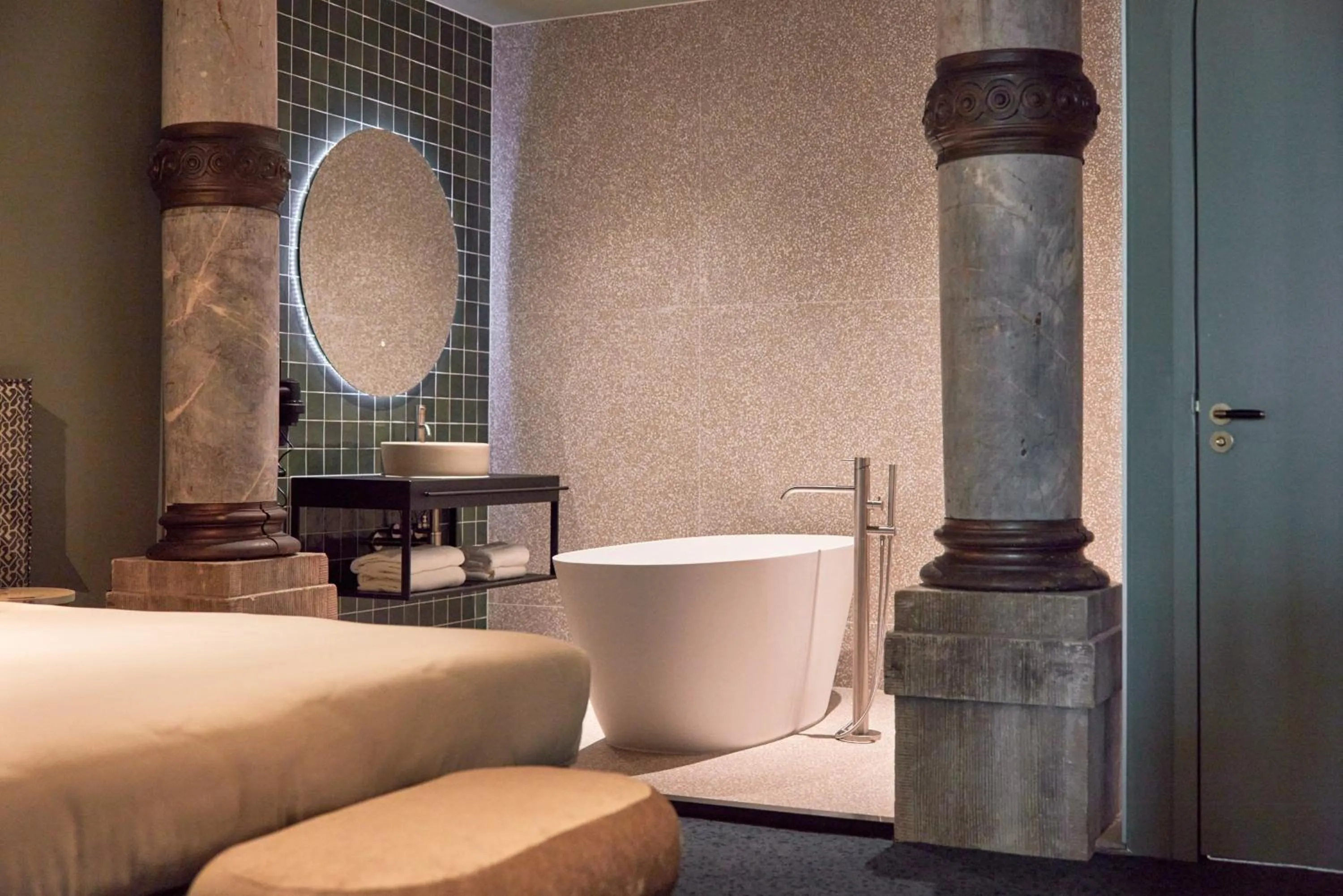 Bath in Heavens Hotel