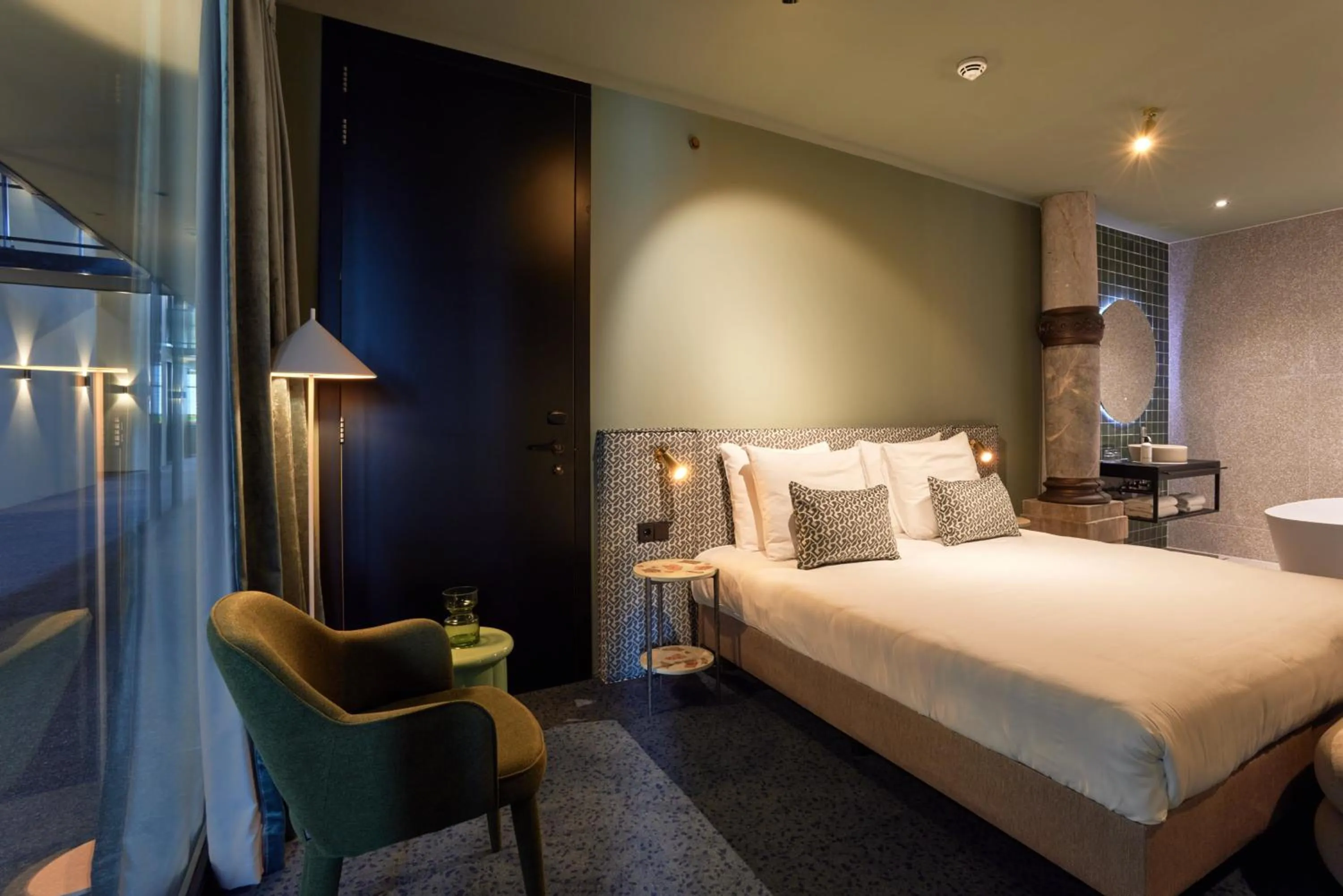 Bed in Heavens Hotel