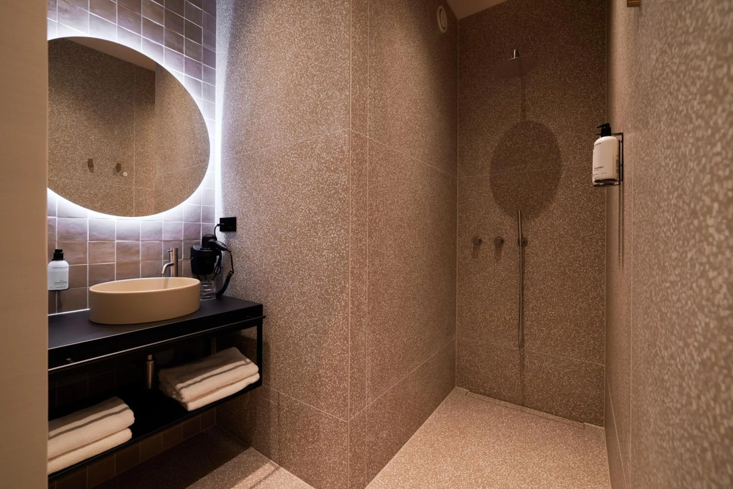 Bathroom in Heavens Hotel