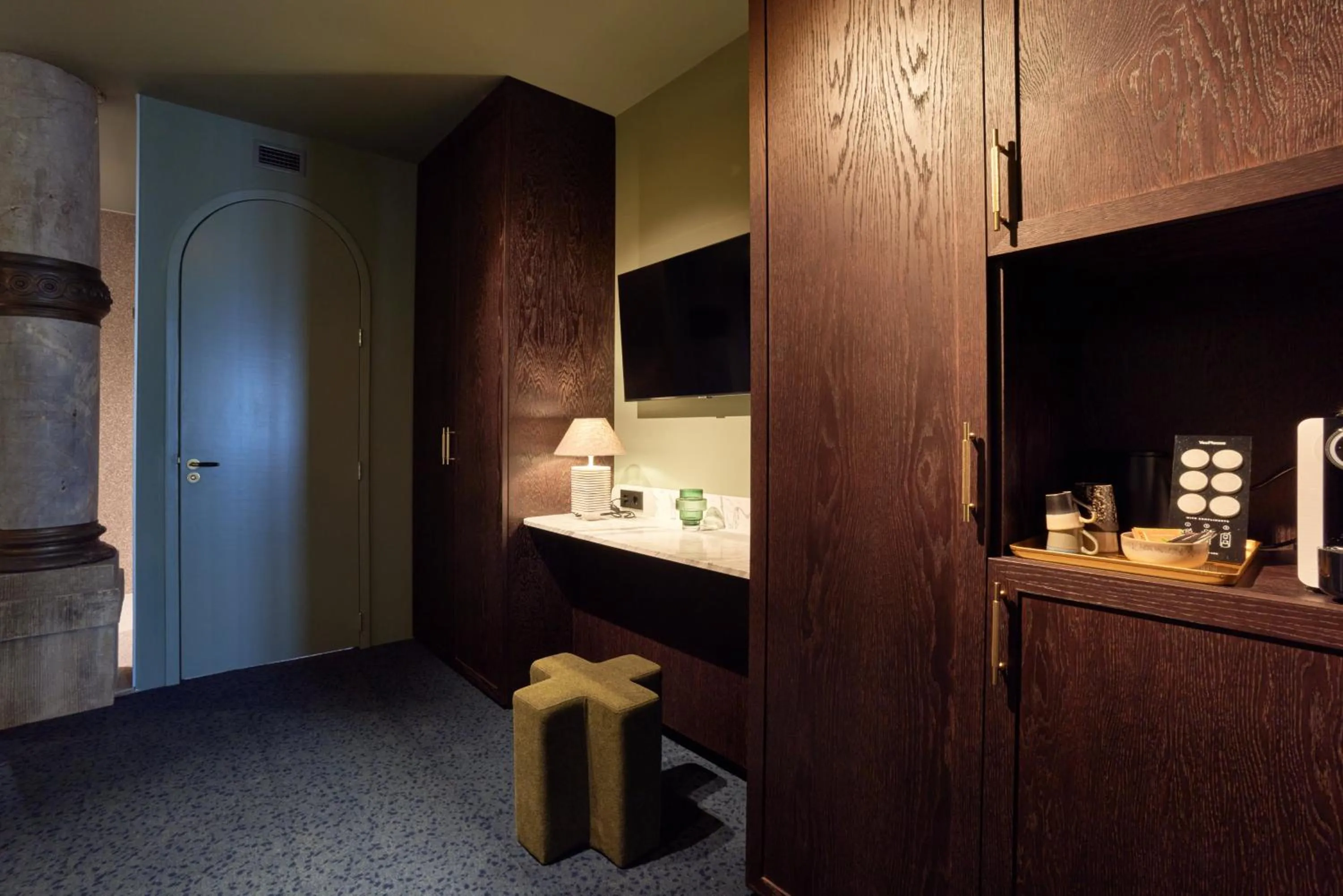 wardrobe in Heavens Hotel