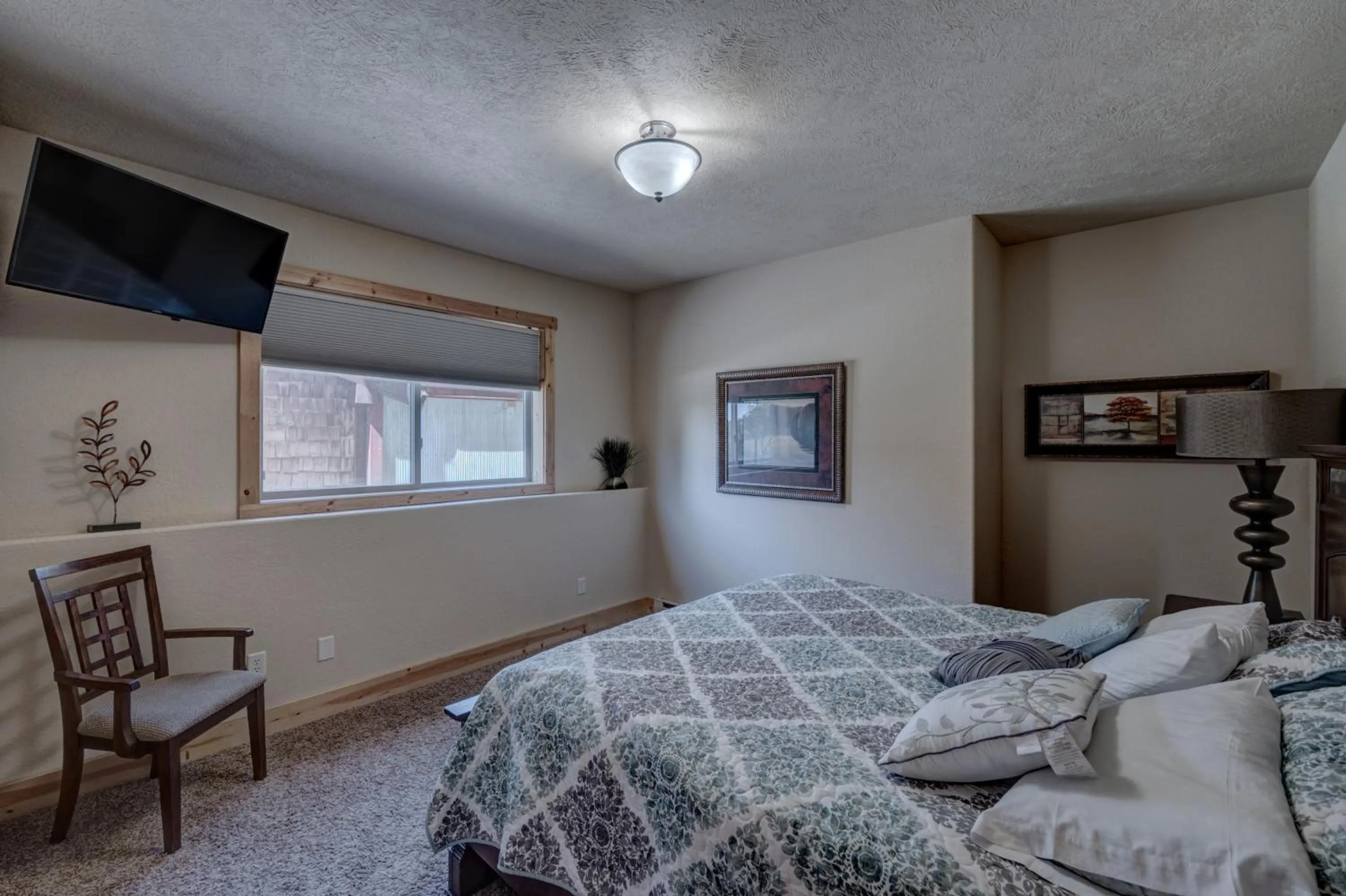 Bed in Avalanche Chalet At Terry Peak Ski Resort