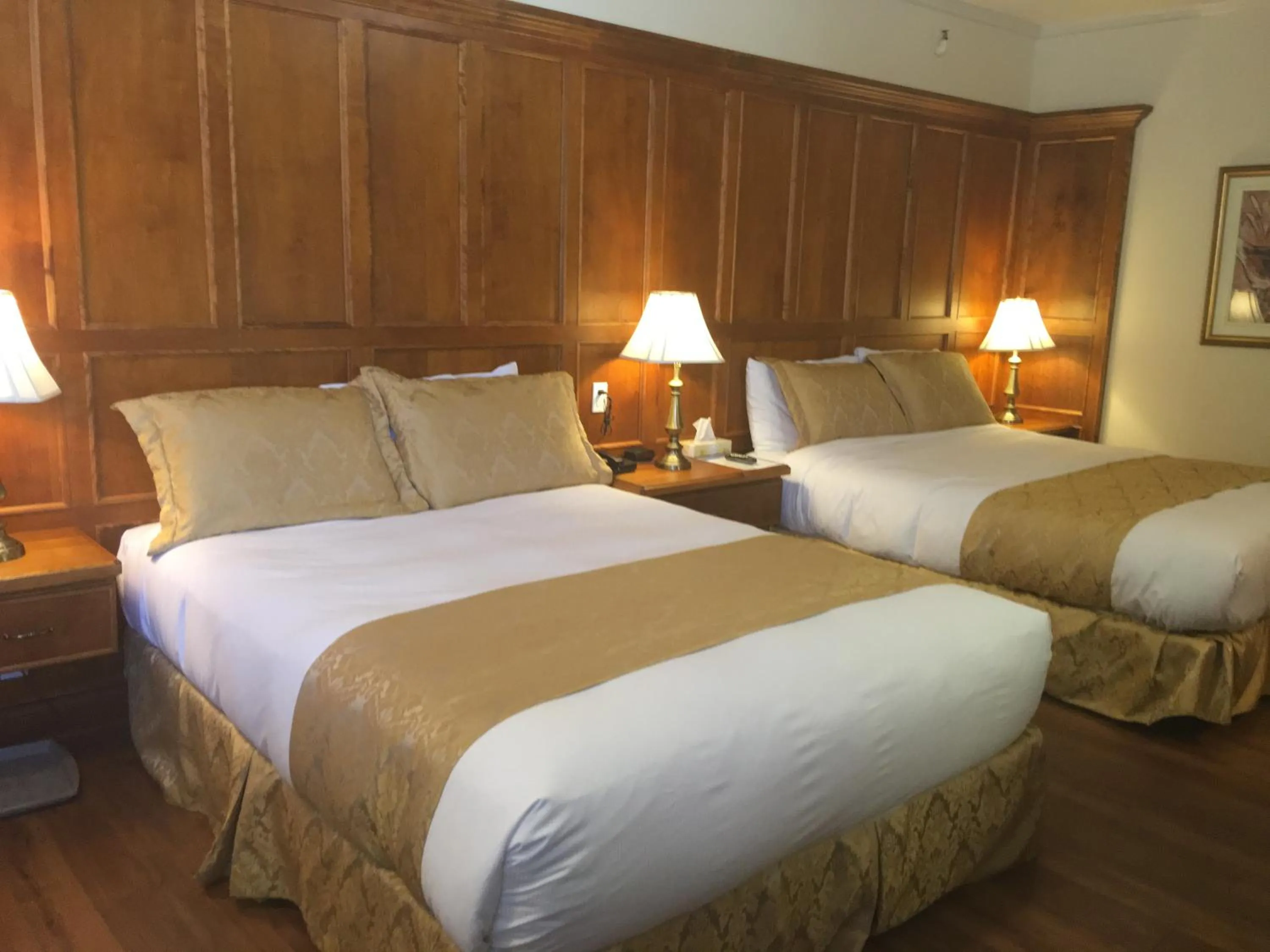 Property building, Bed in Le Grand Hôtel